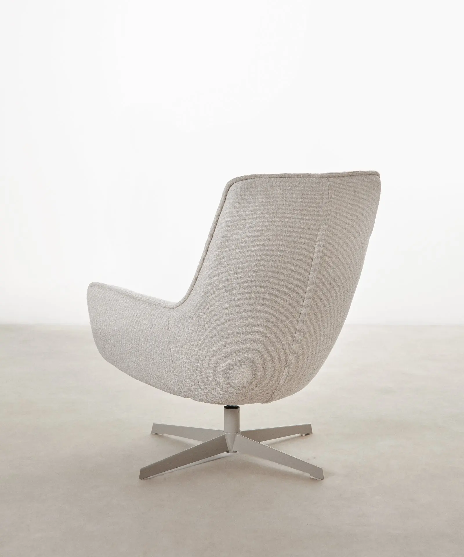 Sillón giratorio de tejido suave Alvar - Image 17