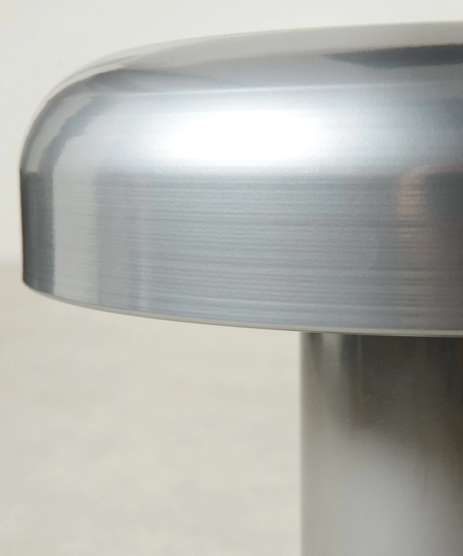 Mesa Auxiliar de Metal Dome (40x47 cm) - Image 5