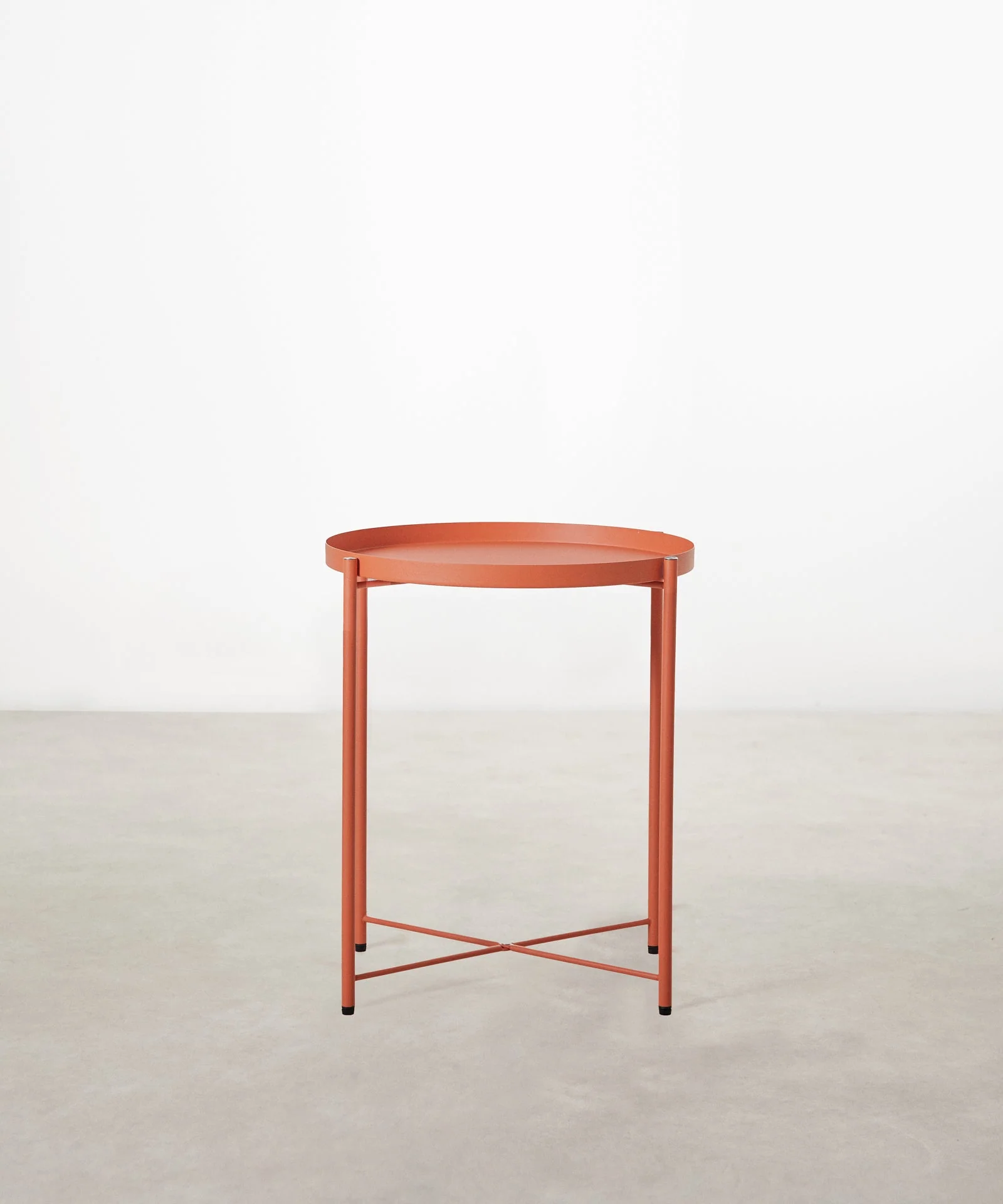 Mesa auxiliar metálica de colores Noko - Image 16