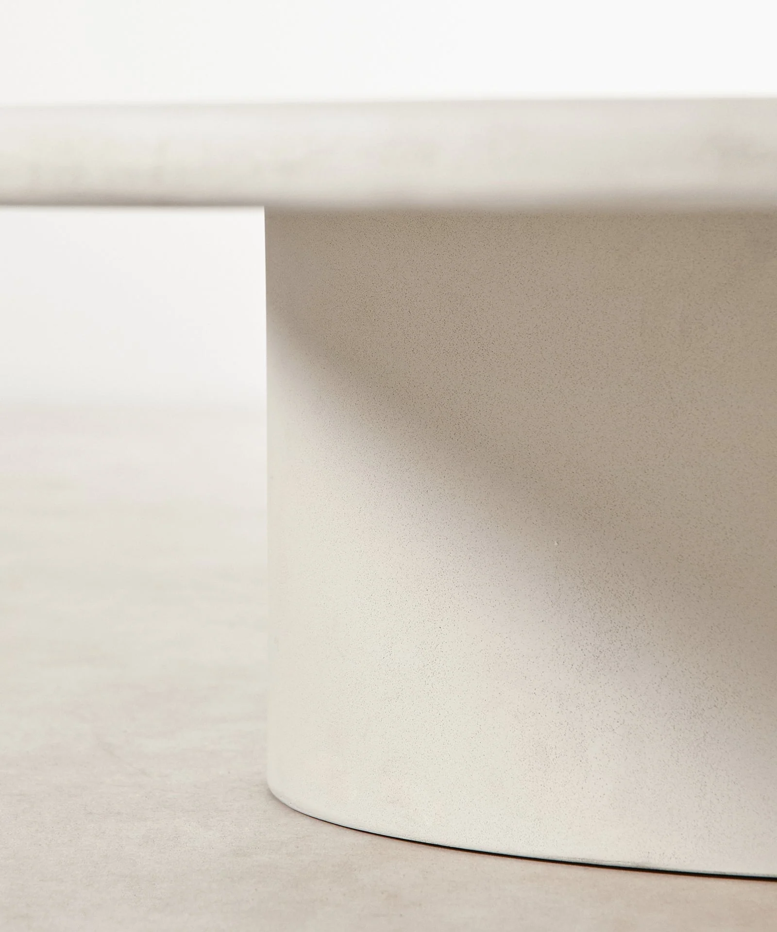 Mesa de Centro Alargada en Microcemento Lira (135 cm) - Image 7