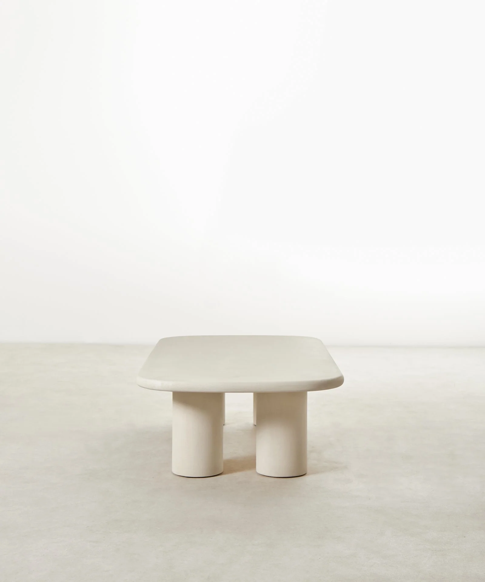 Mesa de Centro Alargada en Microcemento Sira (120 cm) - Image 4