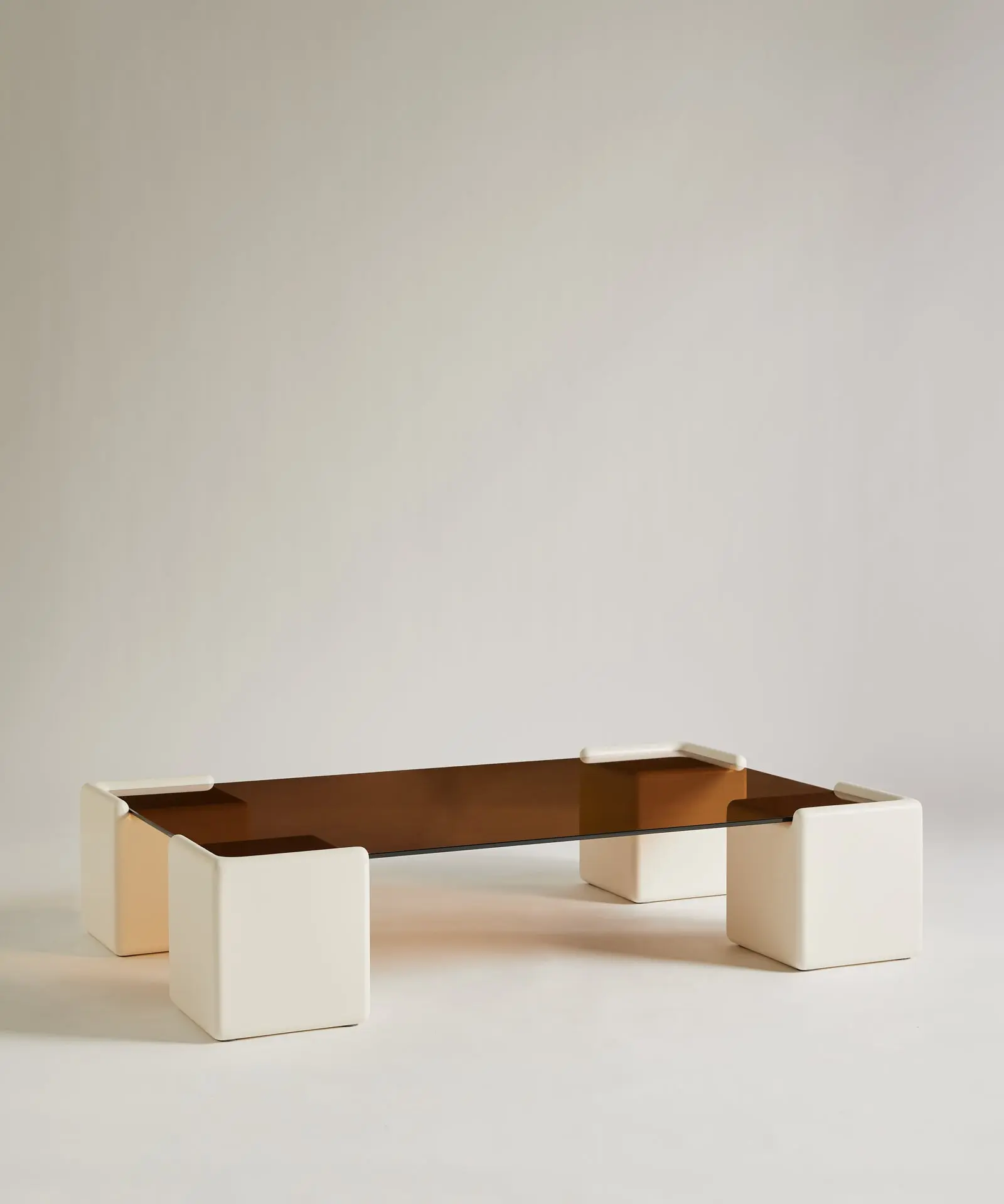 Mesa de Centro Rectangular de Cristal y Madera Lacada Denna (120x80cm) - Image 8