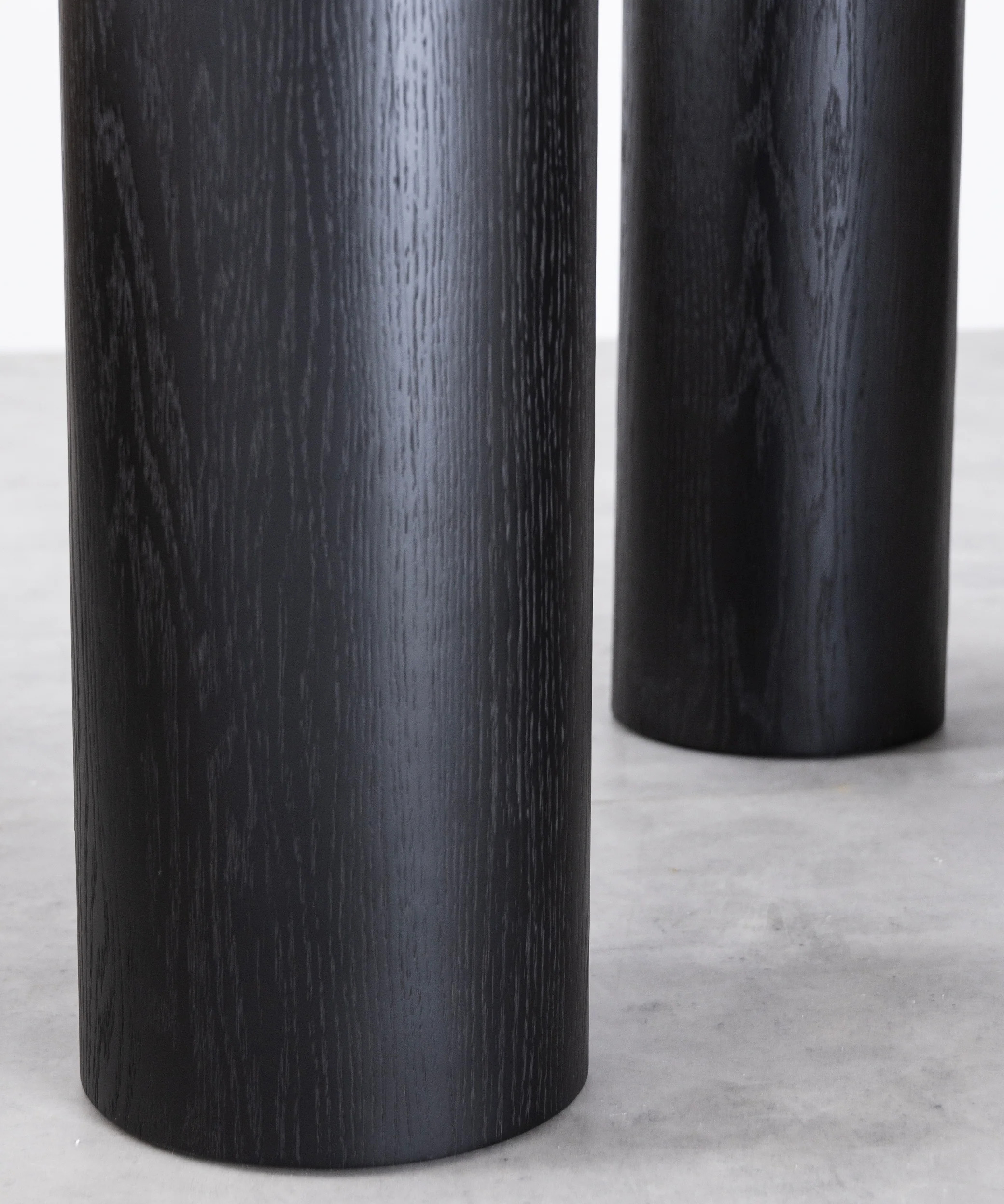 Mesa de Comedor Redonda en Madera y Mármol Anetta (120 cm) - Image 4