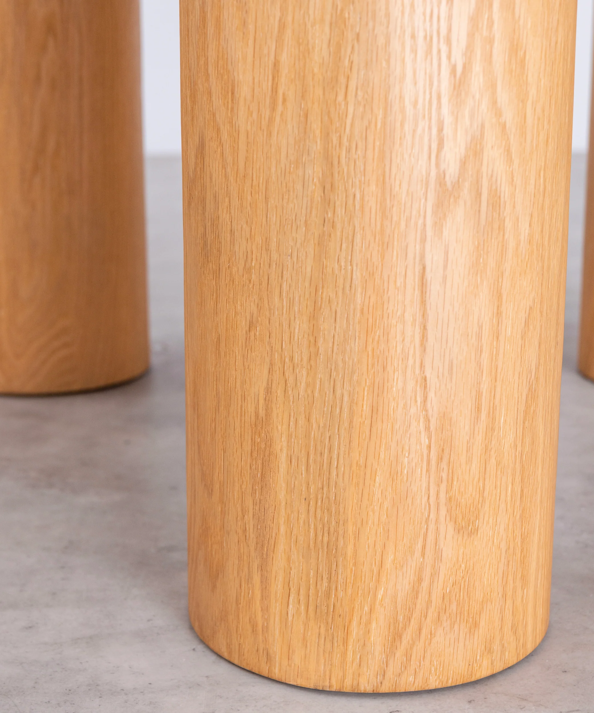 Mesa de Comedor Redonda en Madera y Mármol Anetta (120 cm) - Image 9