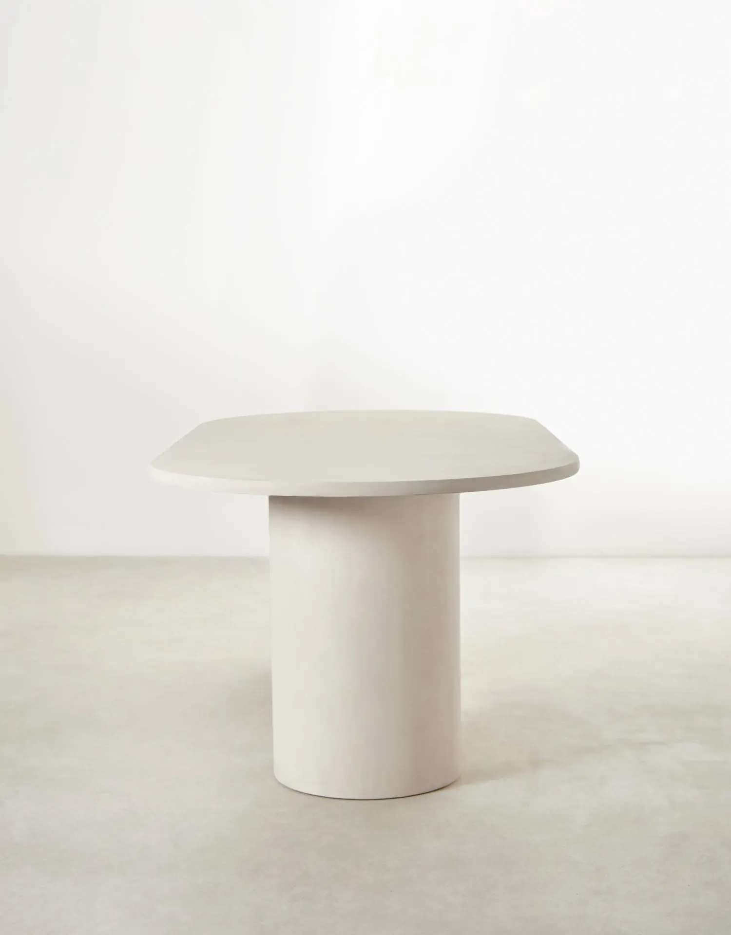 Mesa de Comedor Ovalada en Microcemento Juno - Image 10