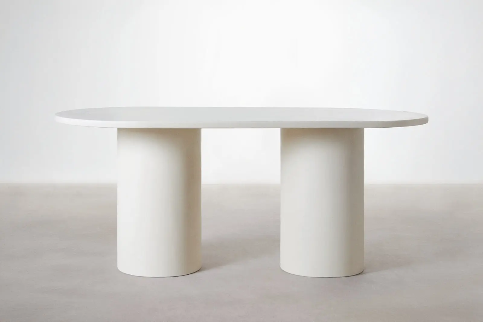 Mesa de Comedor Ovalada en Microcemento Juno - Image 12
