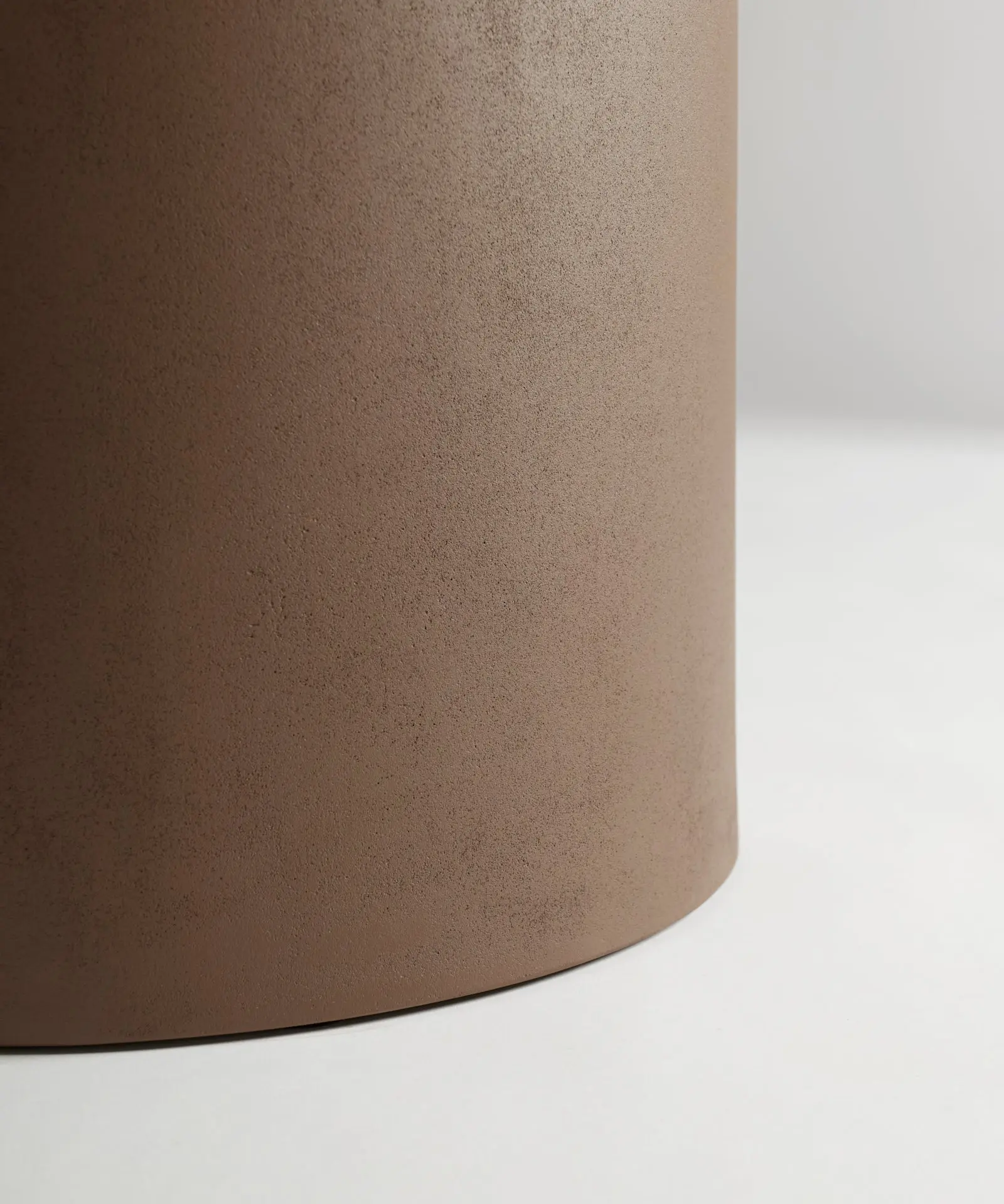 Mesa de Comedor Ovalada en Microcemento Juno - Image 30