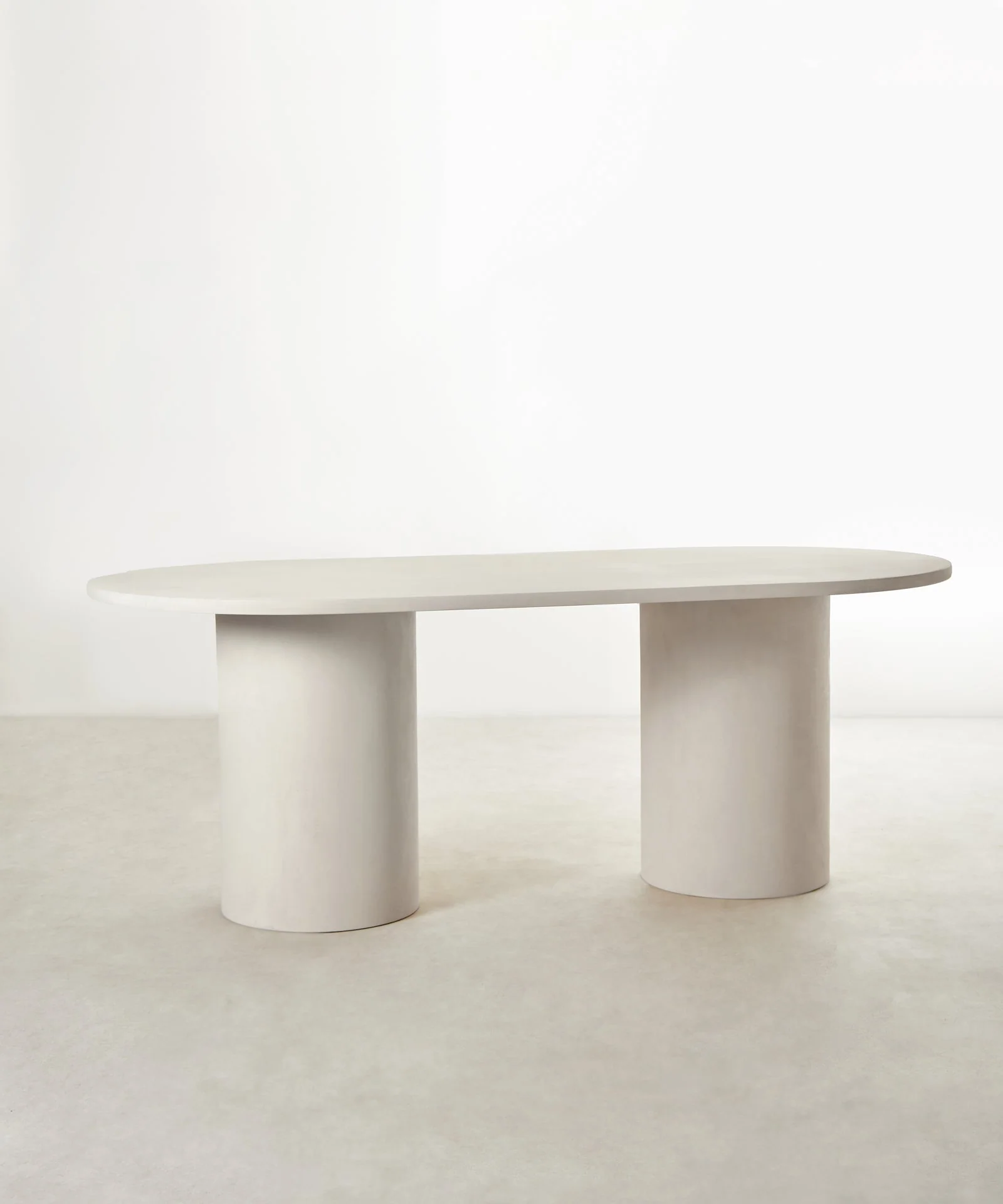 Mesa de Comedor Ovalada en Microcemento Juno - Image 5