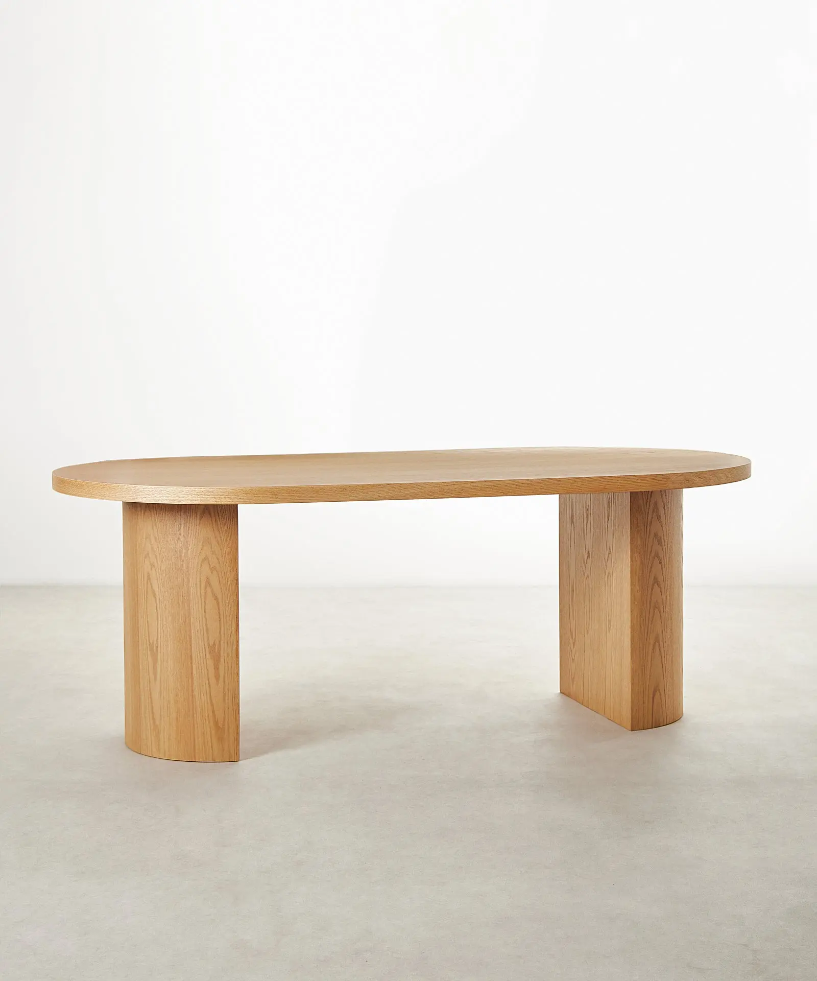 Mesa de Comedor Ovalada de Madera Lily (200 x 100 cm) - Image 4