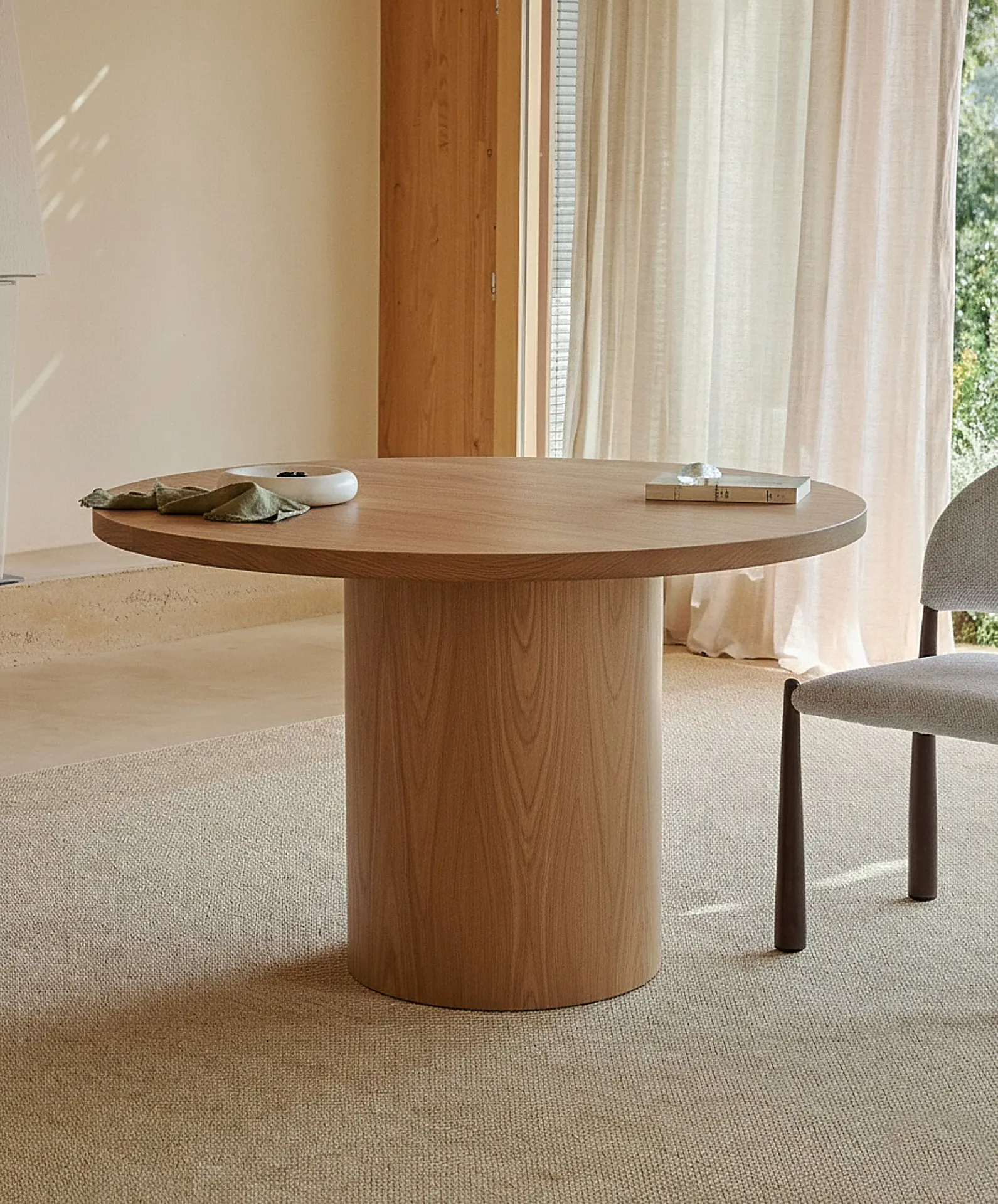 Mesa de Comedor Redonda en Madera Jolie (120 cm) - Image 9