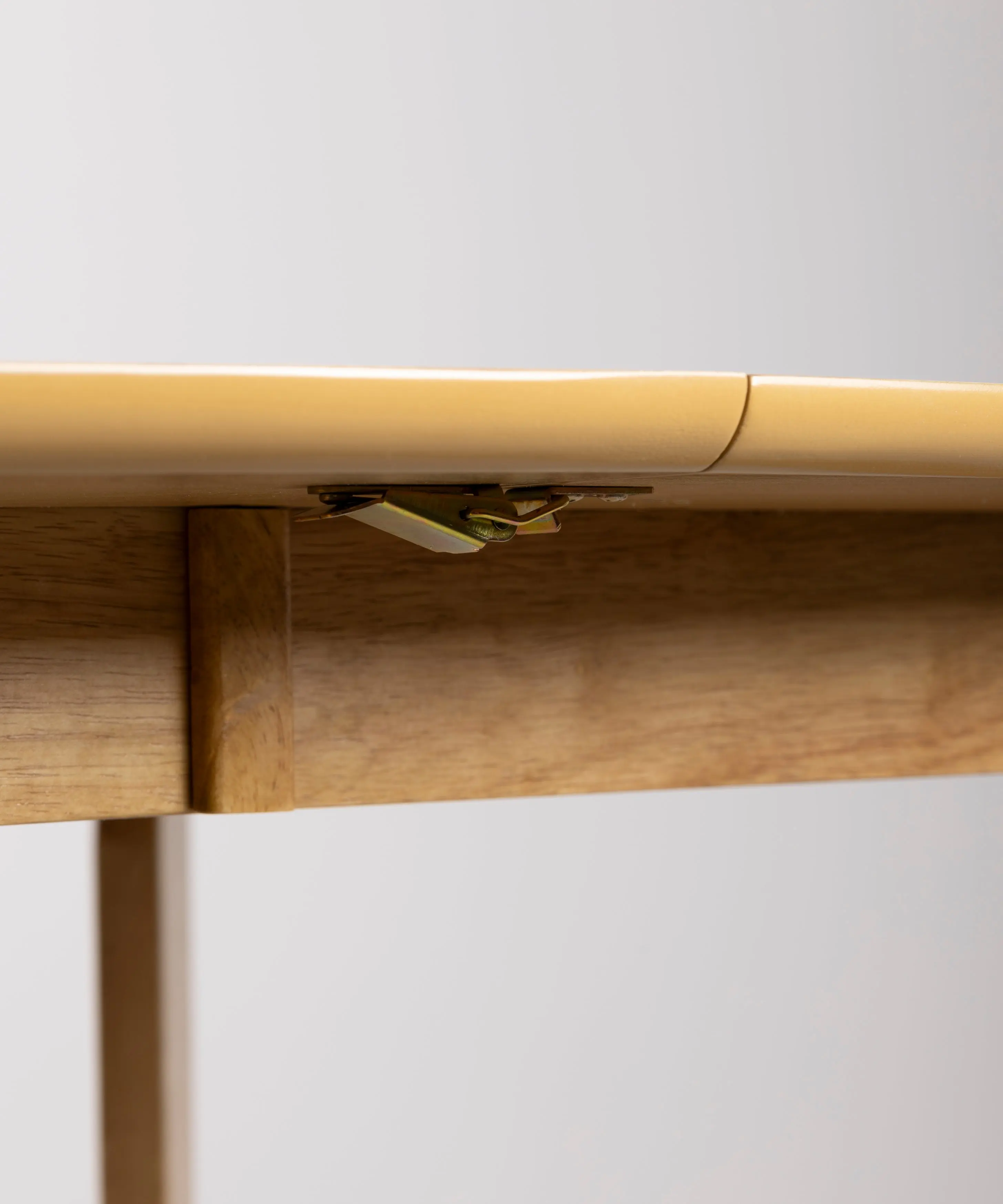 Mesa de Comedor Oval en Madera Extensible Gala (150-200 cm) - Image 8