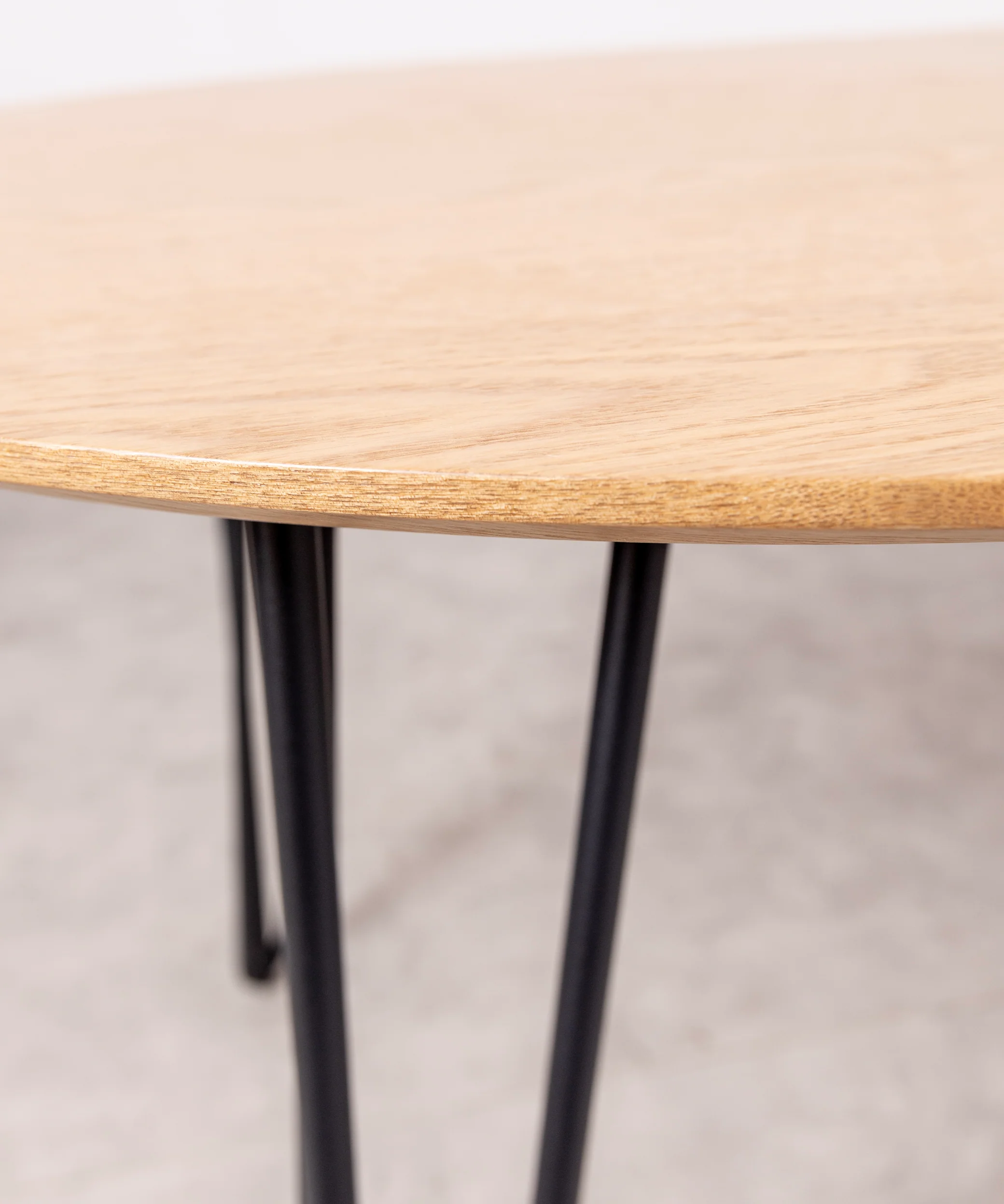 Mesa de Comedor Ovalada Extensible en Madera y Metal Karen (150-210 cm) - Image 8