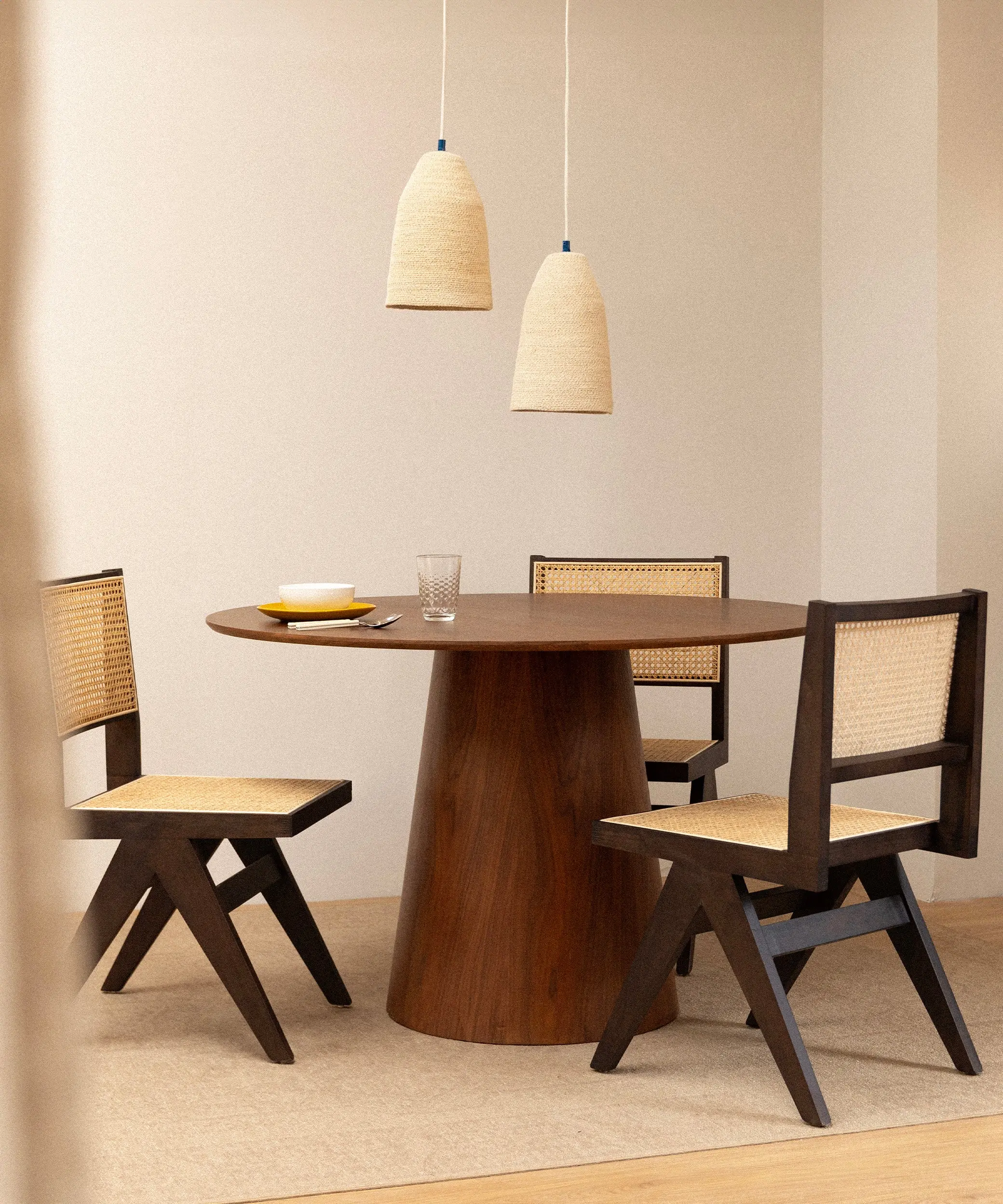 Mesa de Comedor Redonda en Madera Nelly (120 cm) - Image 5
