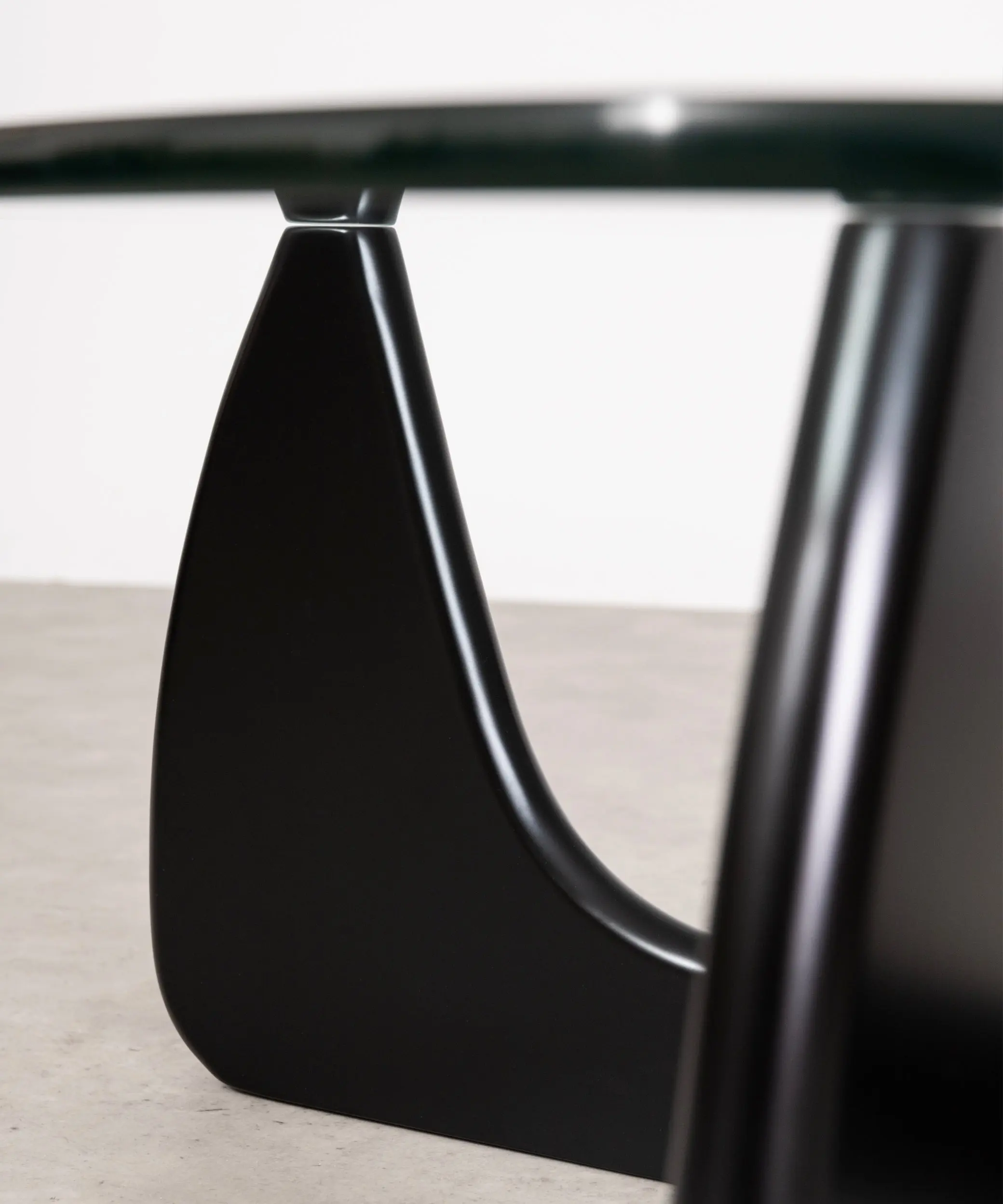 Mesa de Centro en Cristal Templado y Madera Michi Noriaki - Image 14