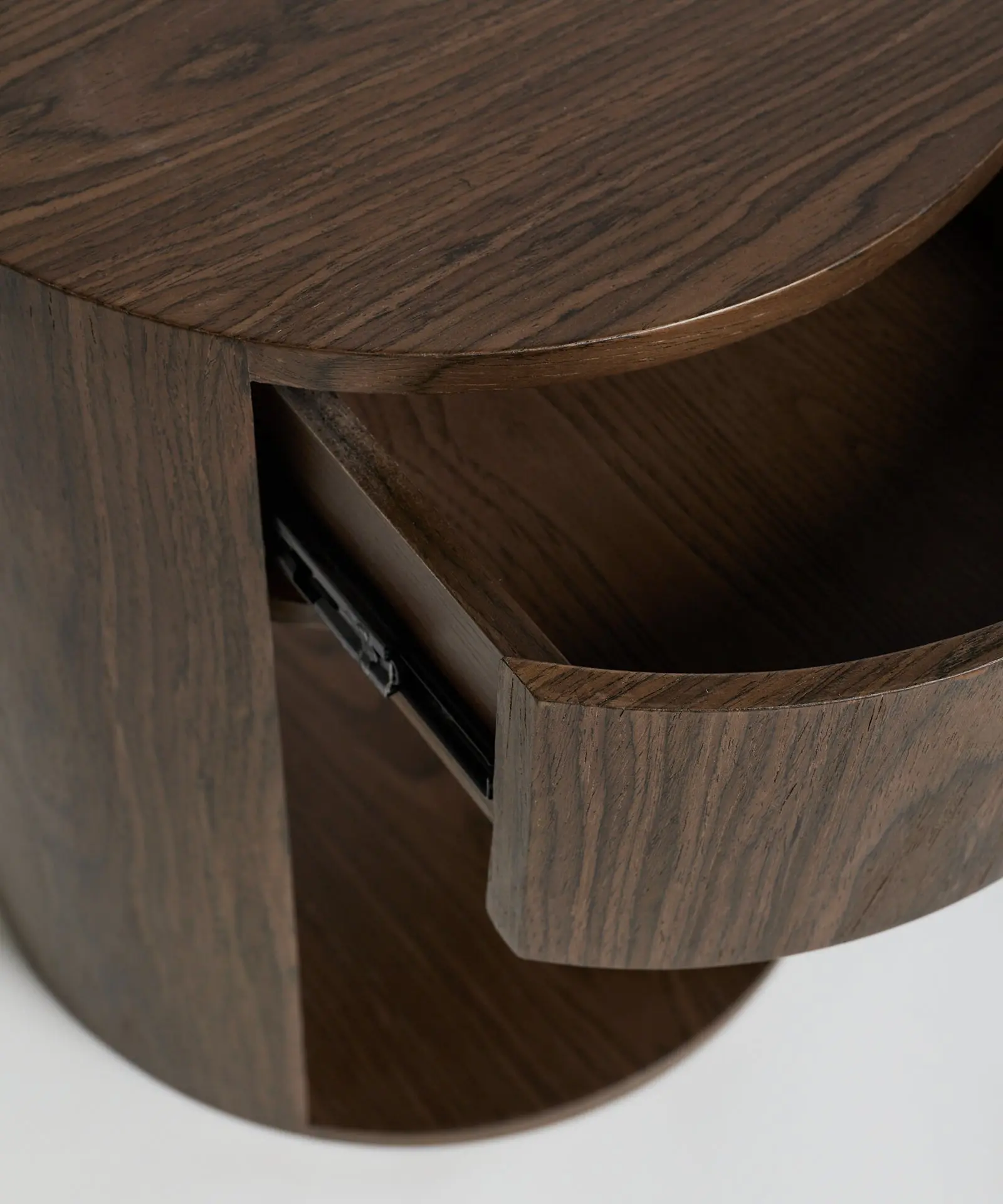 Mesita de Noche de Madera Abbie - Image 10