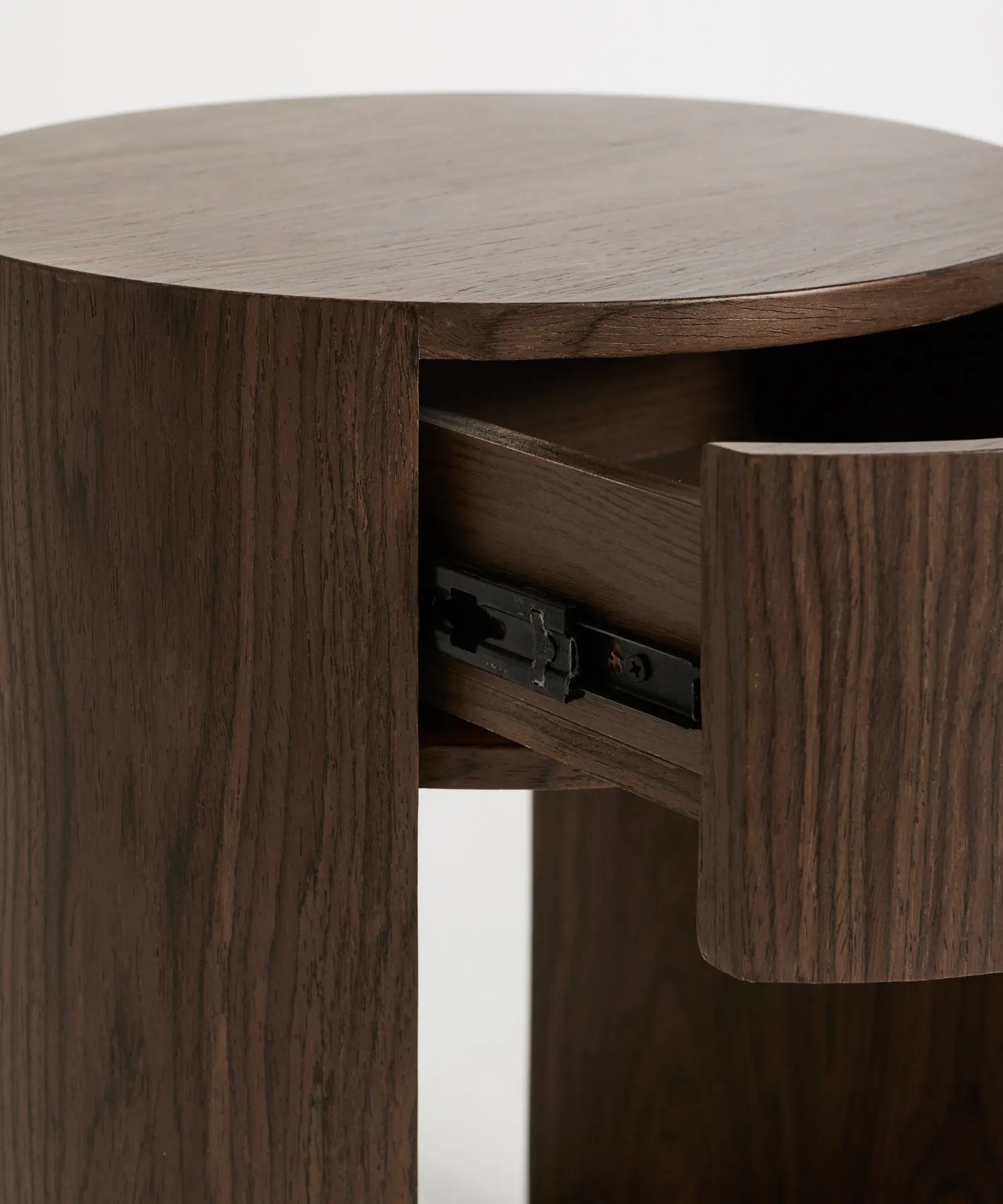 Mesita de Noche de Madera Abbie - Image 15