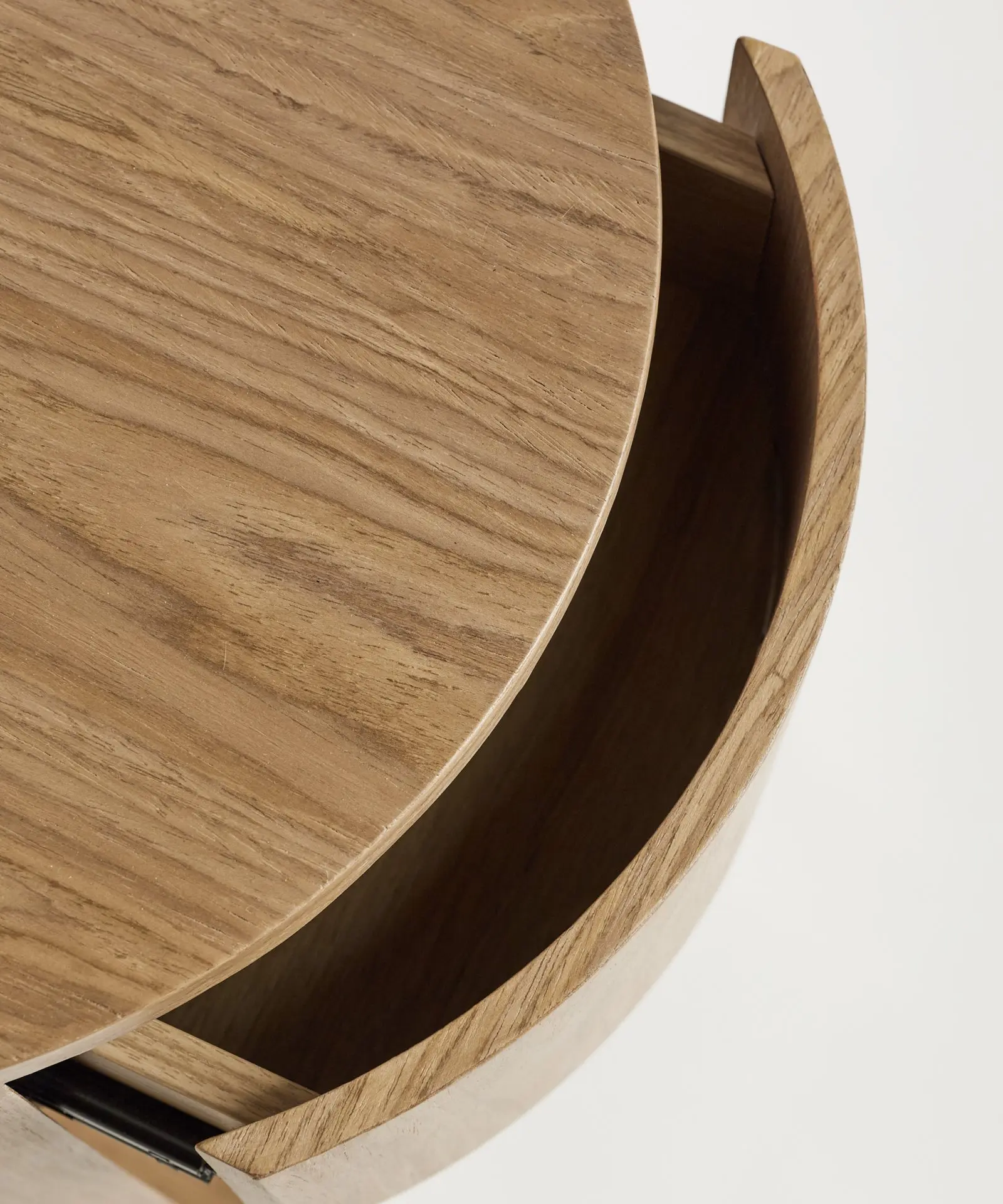 Mesita de Noche de Madera Abbie - Image 3