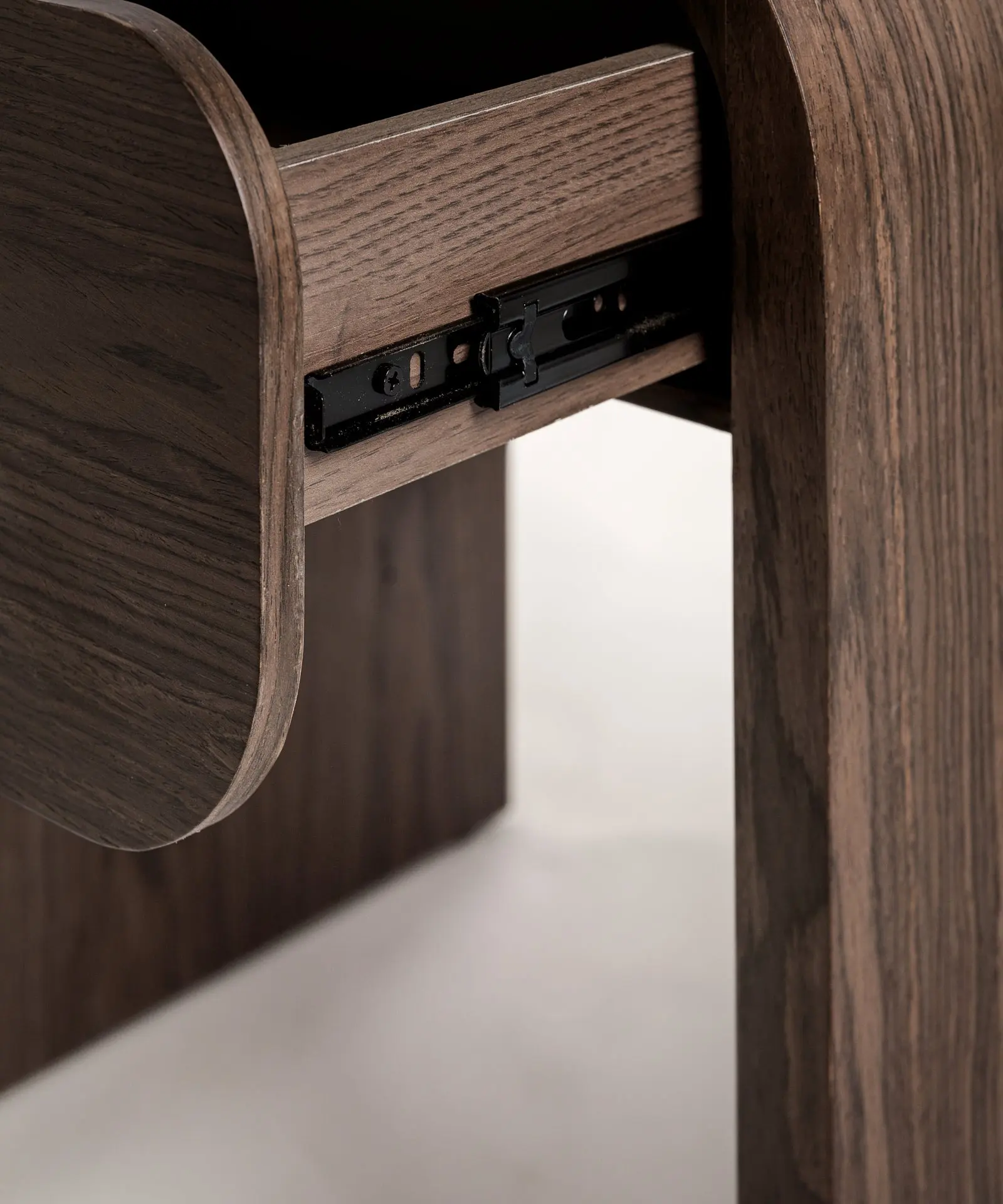 Mesita de Noche de Madera Atelier - Image 7