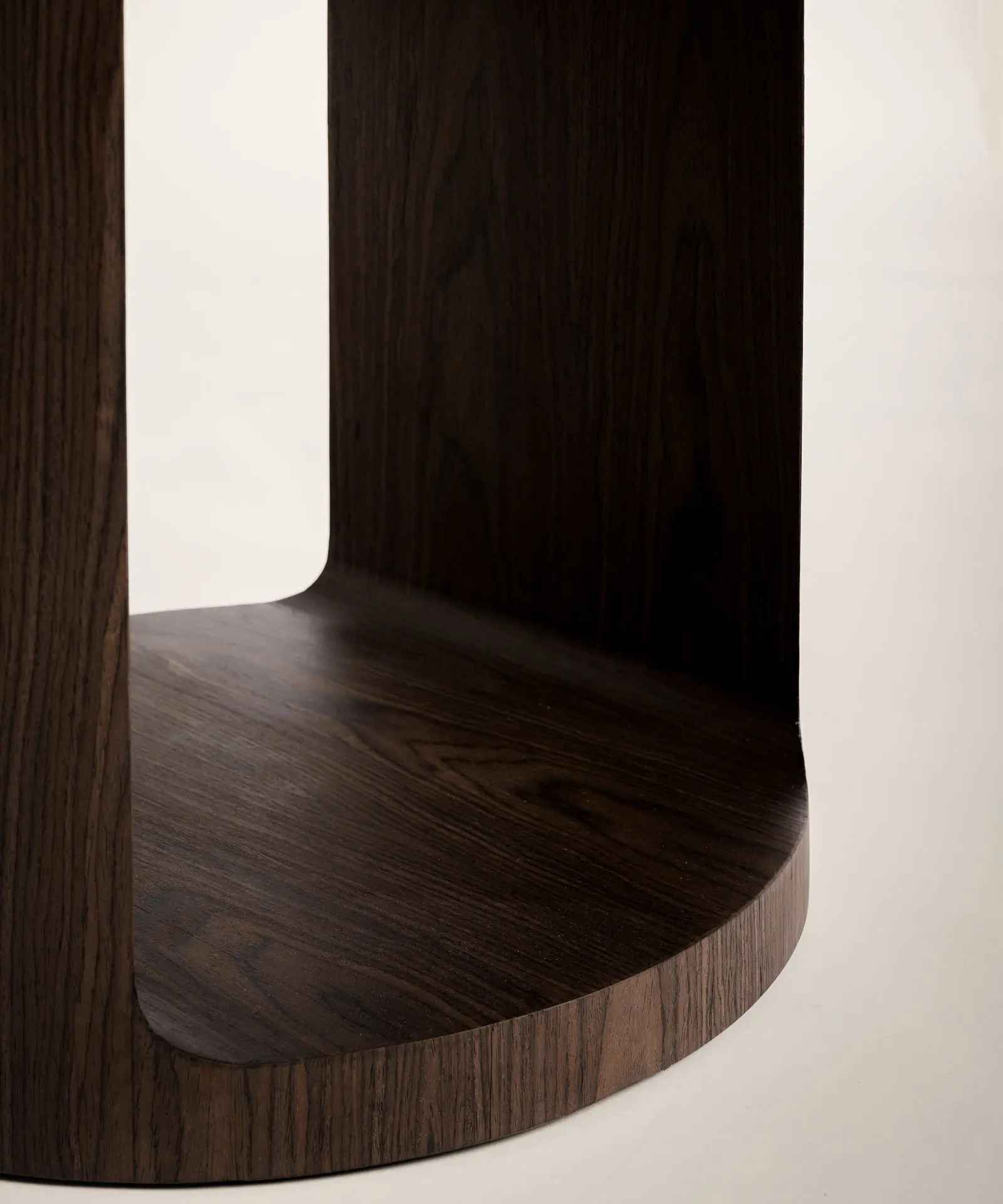 Mesita de Noche de Madera Cassie - Image 5