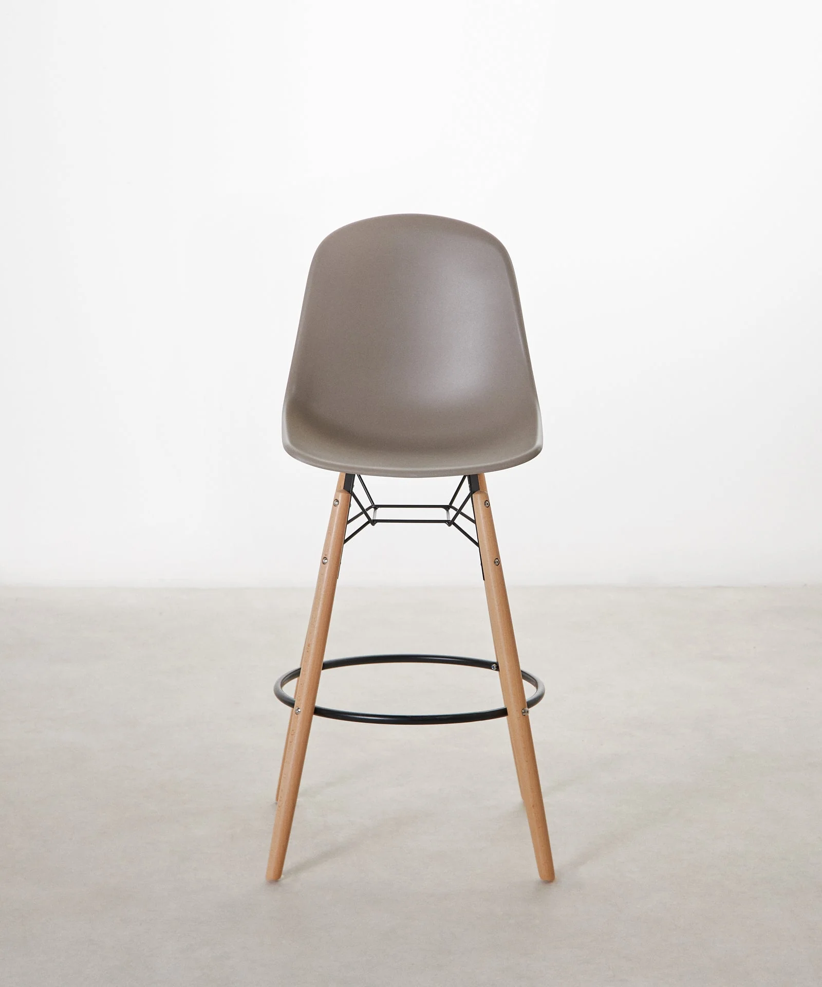 Taburete de Polipropileno y Madera Elon - Image 11