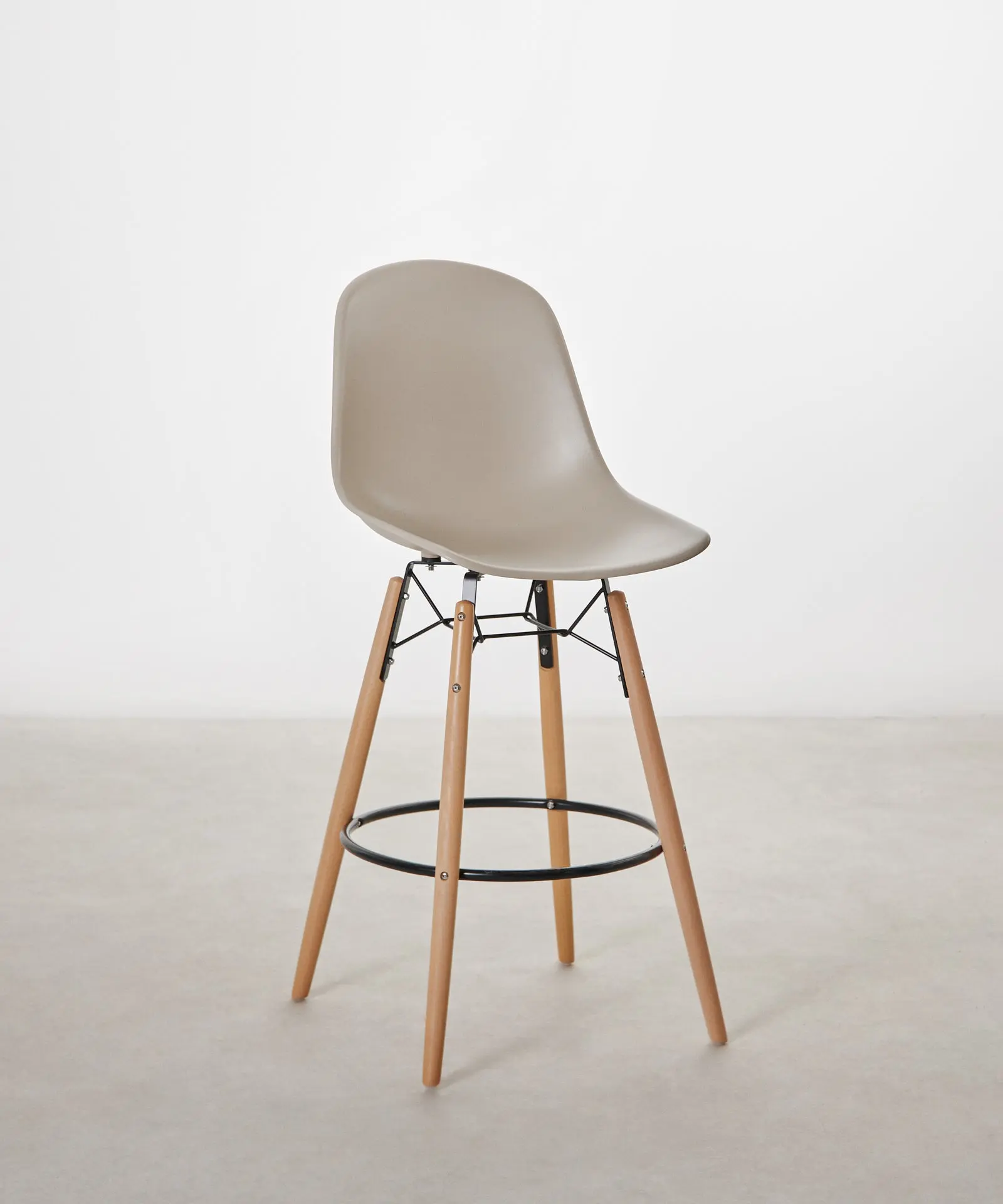 Taburete de Polipropileno y Madera Elon - Image 17