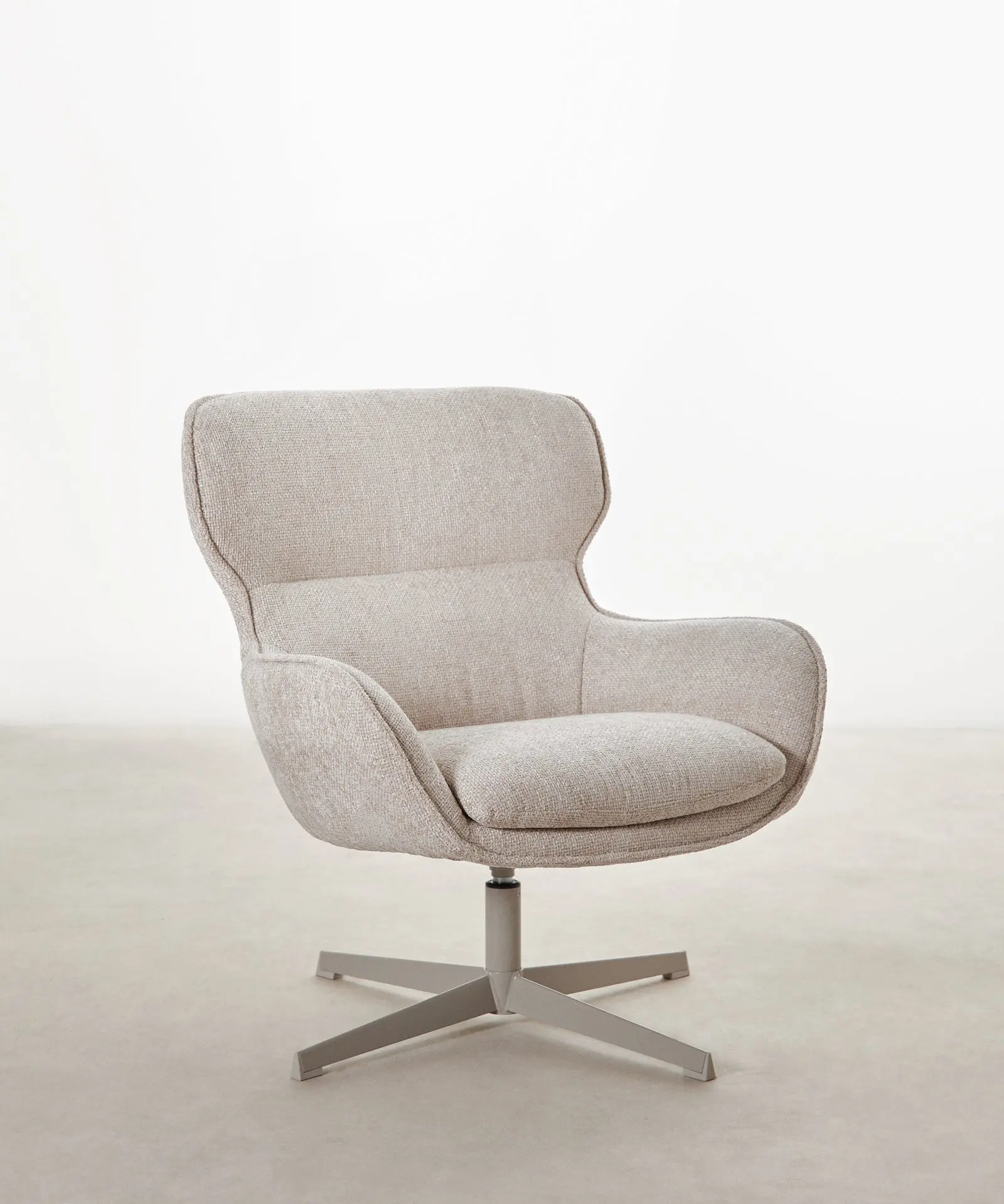 Sillón giratorio en tejido suave Norden - Image 10