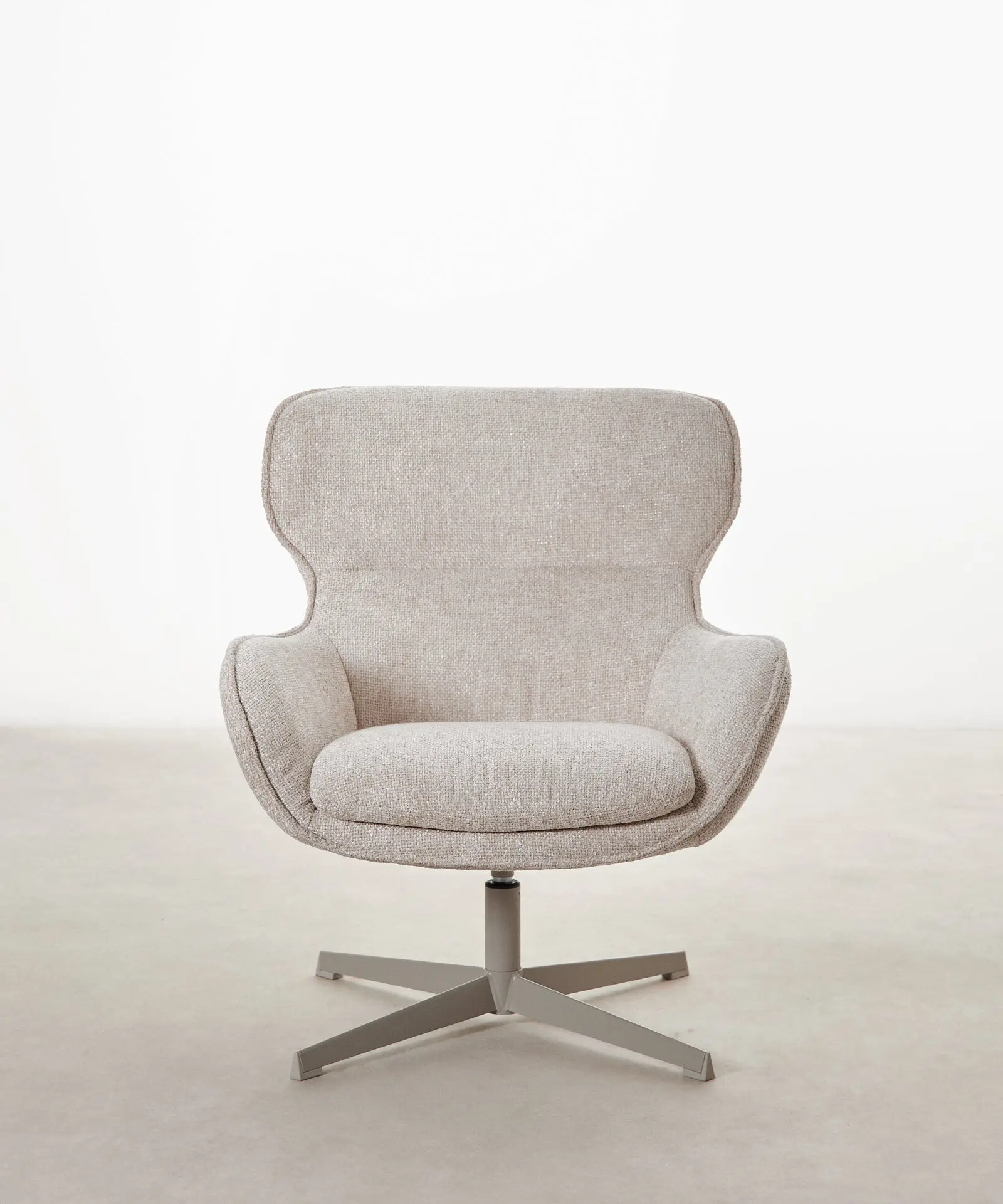Sillón giratorio en tejido suave Norden - Image 13