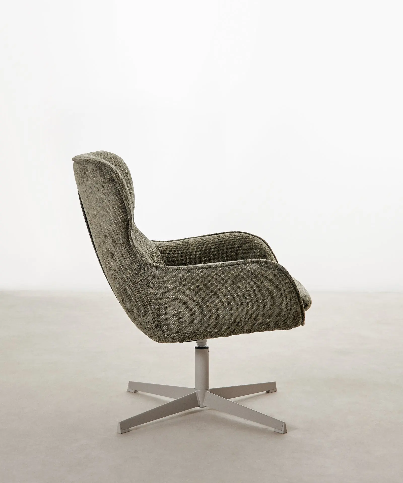 Sillón giratorio en tejido suave Norden - Image 3