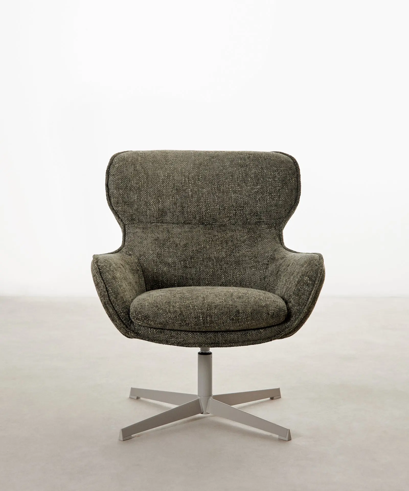 Sillón giratorio en tejido suave Norden - Image 4