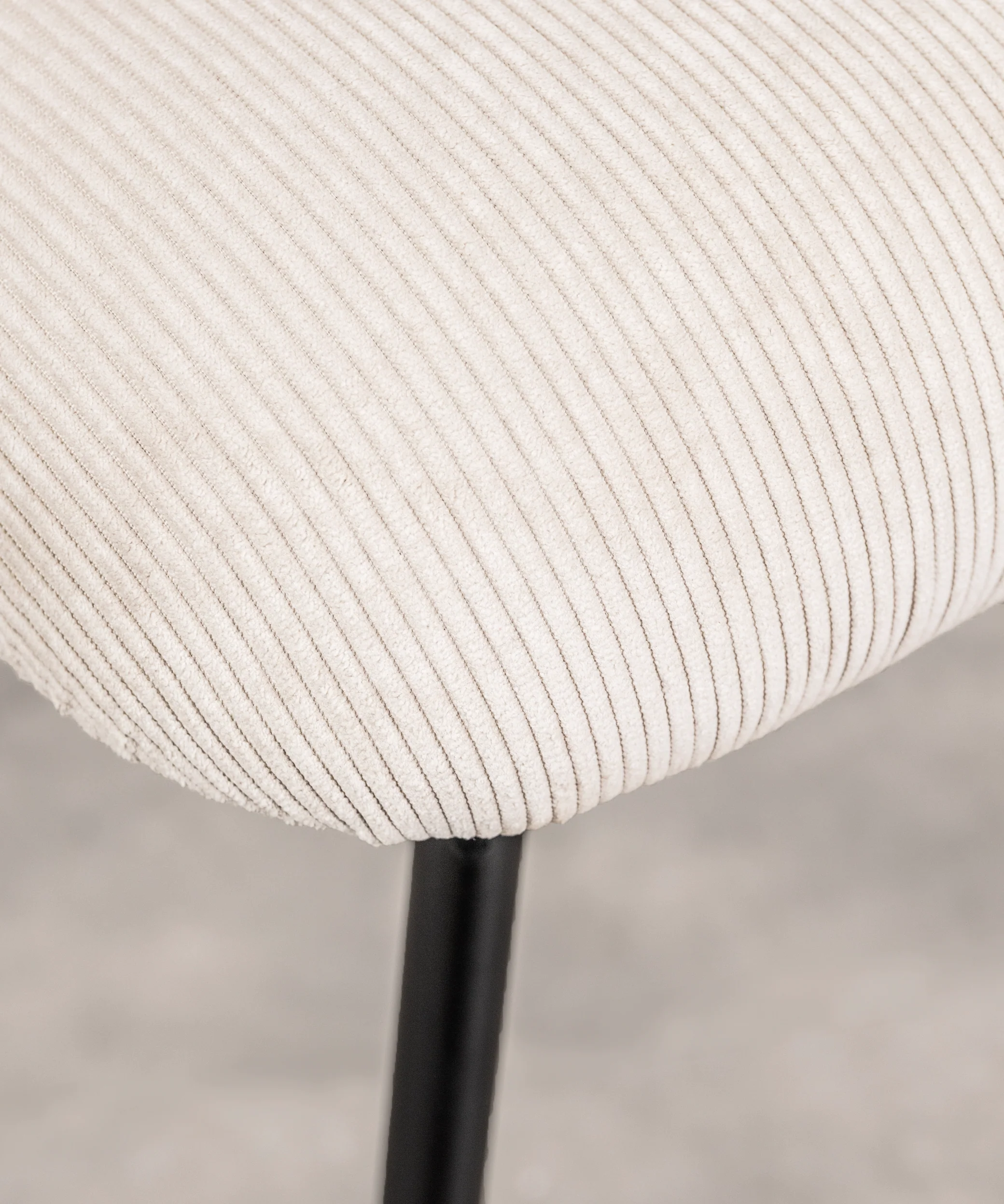 Silla de Comedor en Pana y Metal Agnes - Image 7