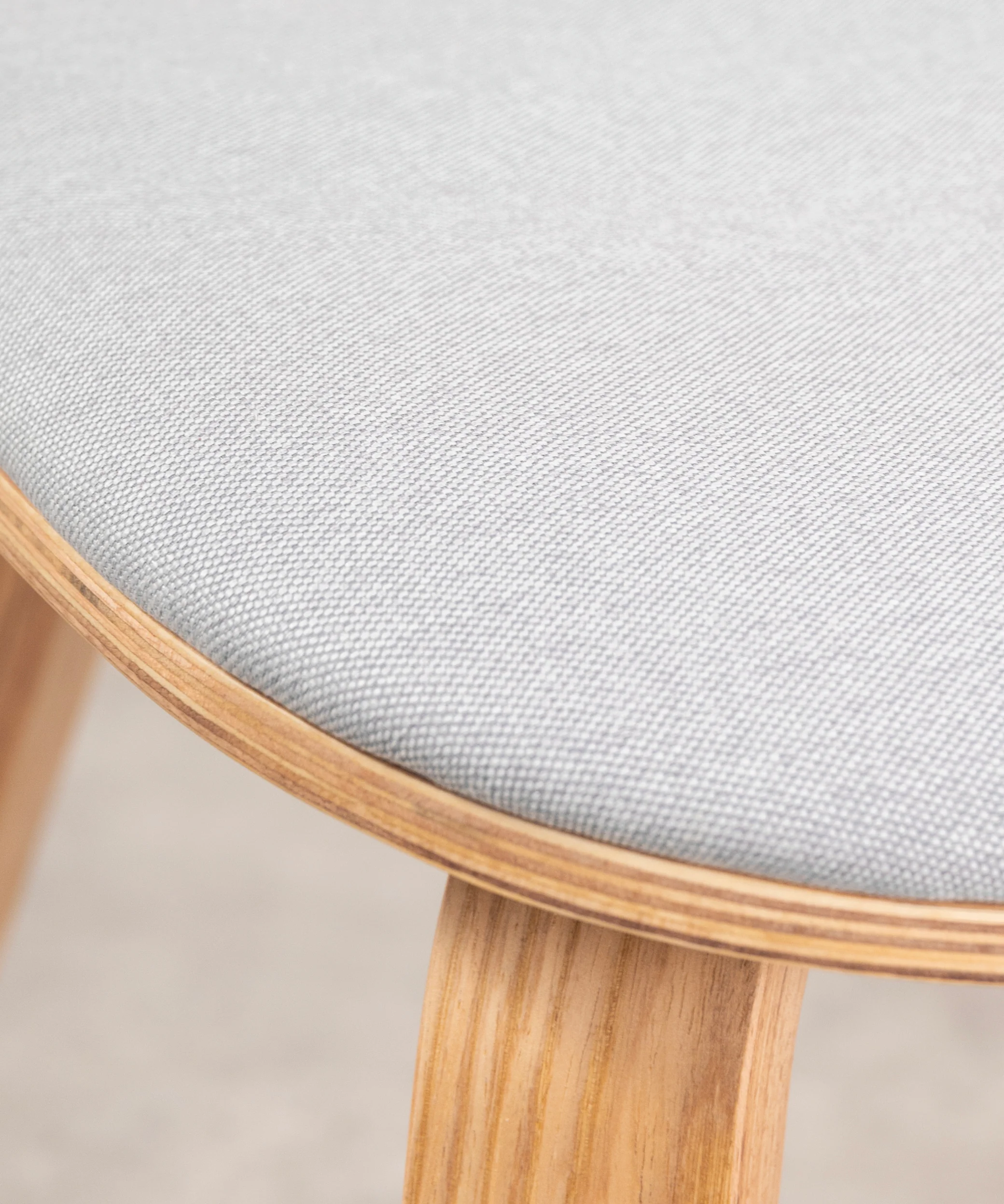 Silla de Comedor en Madera y Tapizada Anouk - Image 13