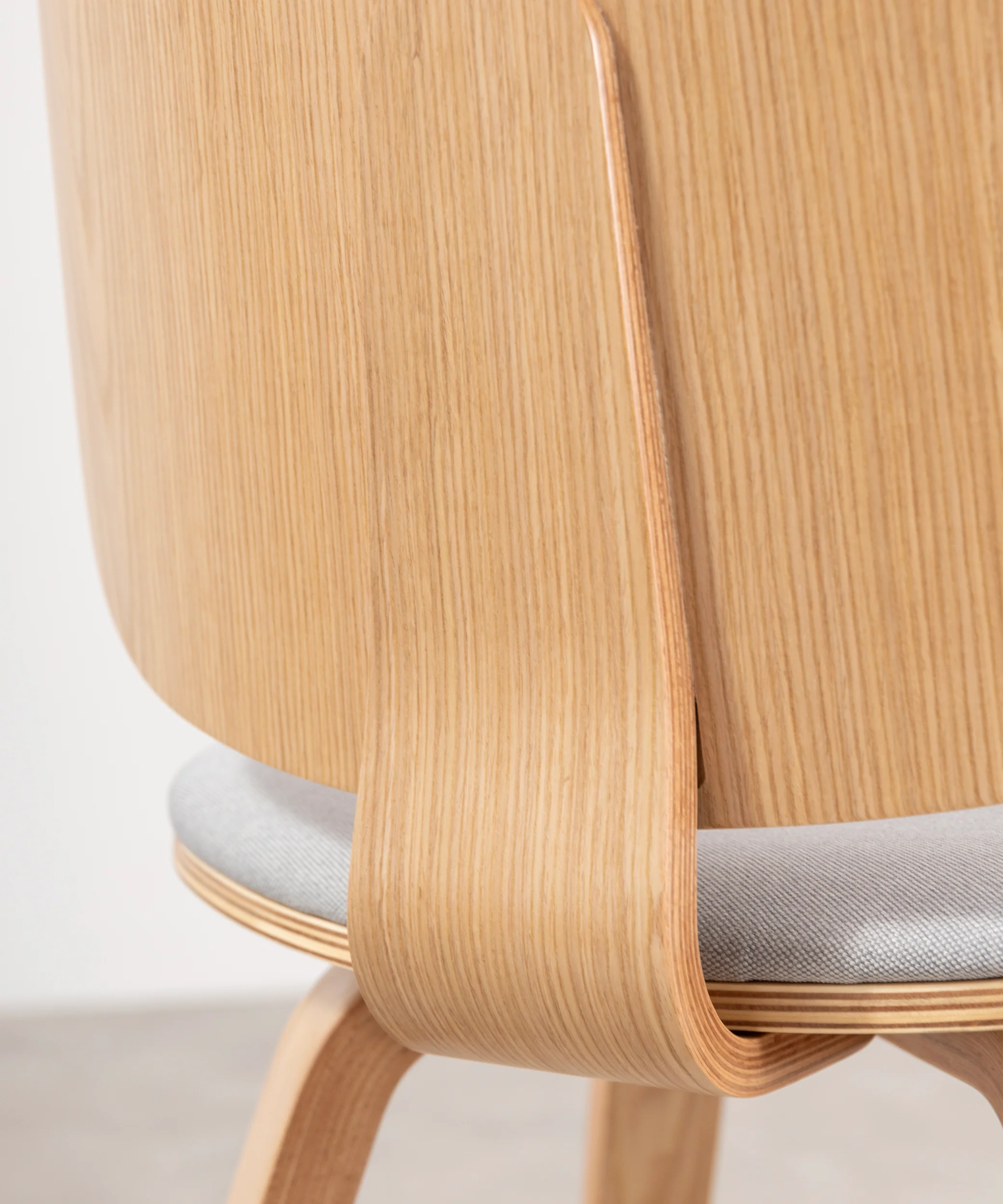 Silla de Comedor en Madera y Tapizada Anouk - Image 9