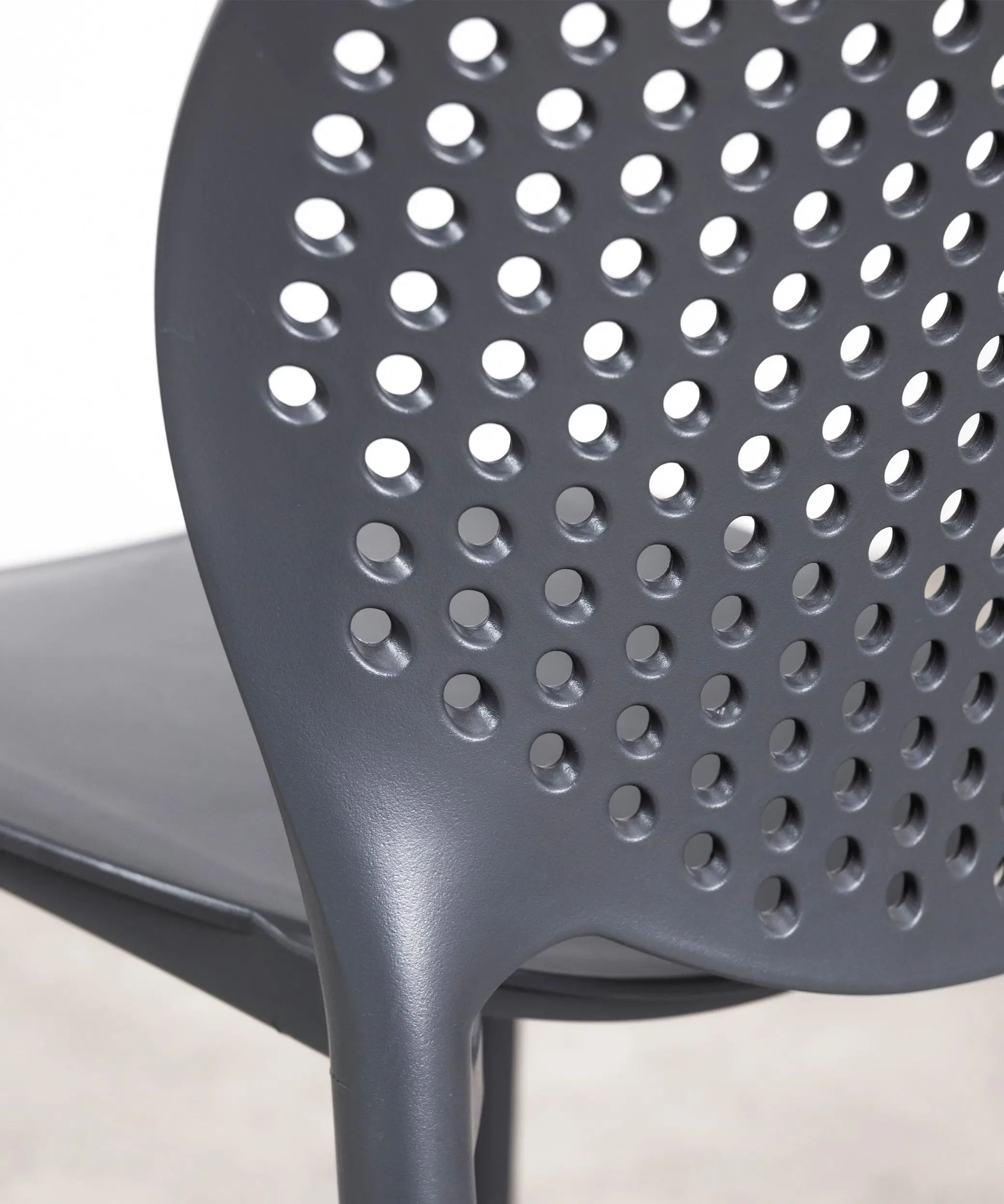Silla de Polipropileno Apilable Dots - Image 6