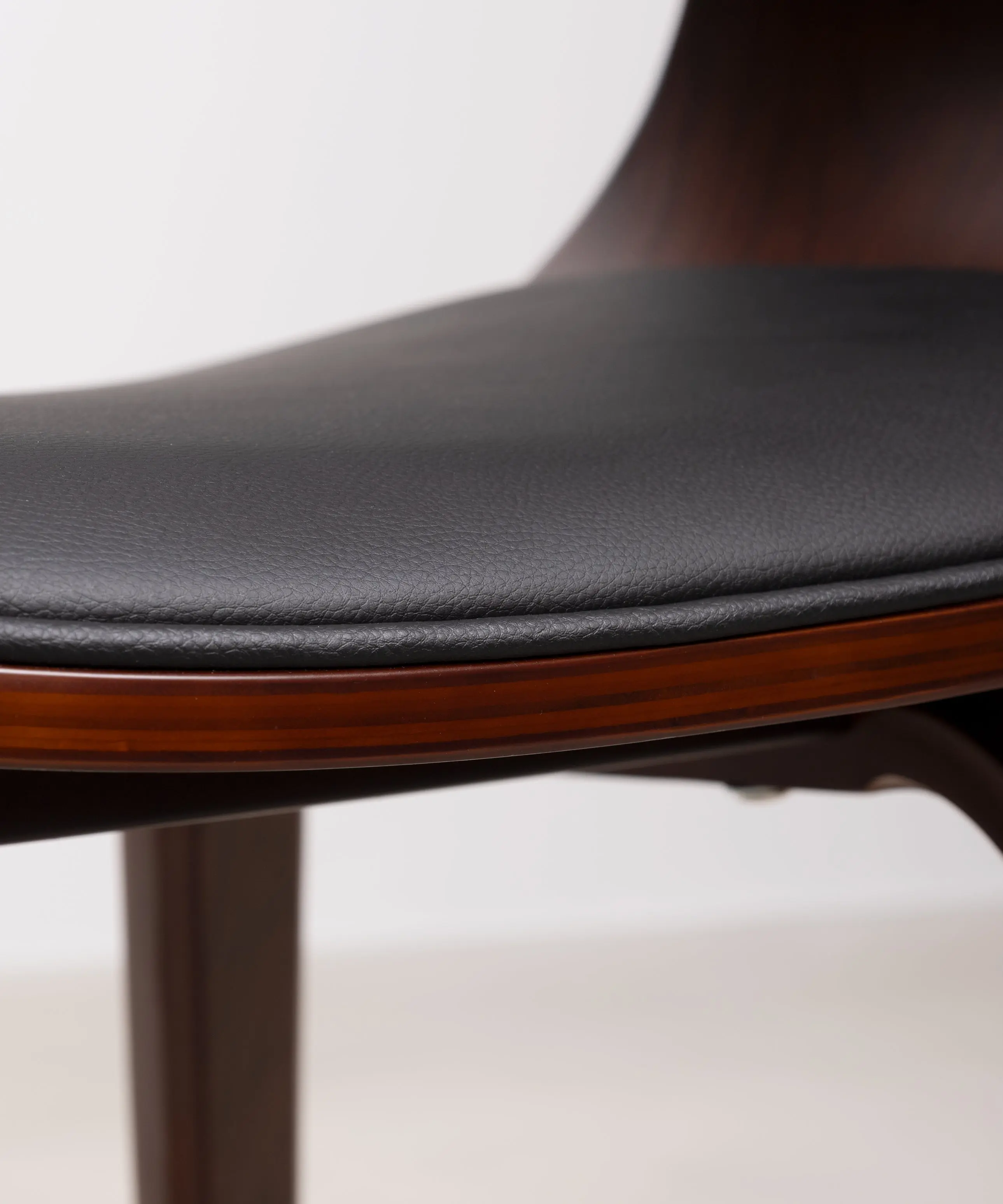 Silla de Comedor en Madera y Polipiel Beckett - Image 18