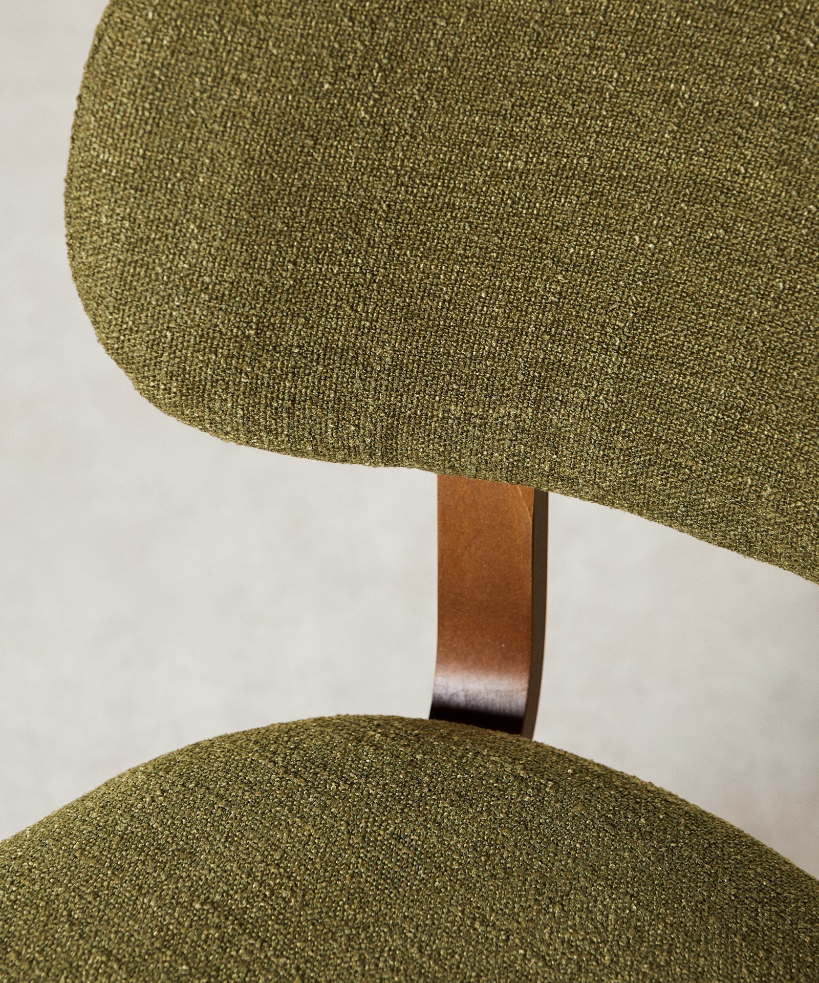 Silla de Comedor en Madera y Tapizada Benton - Image 8