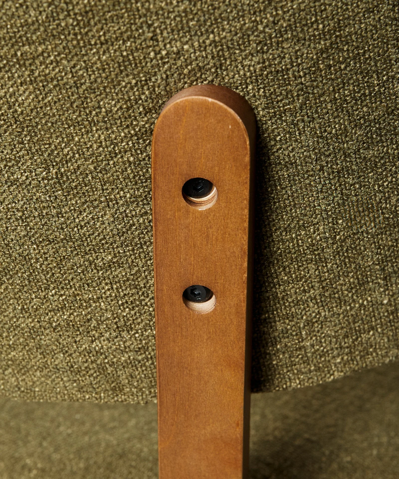 Silla de Comedor en Madera y Tapizada Benton - Image 9