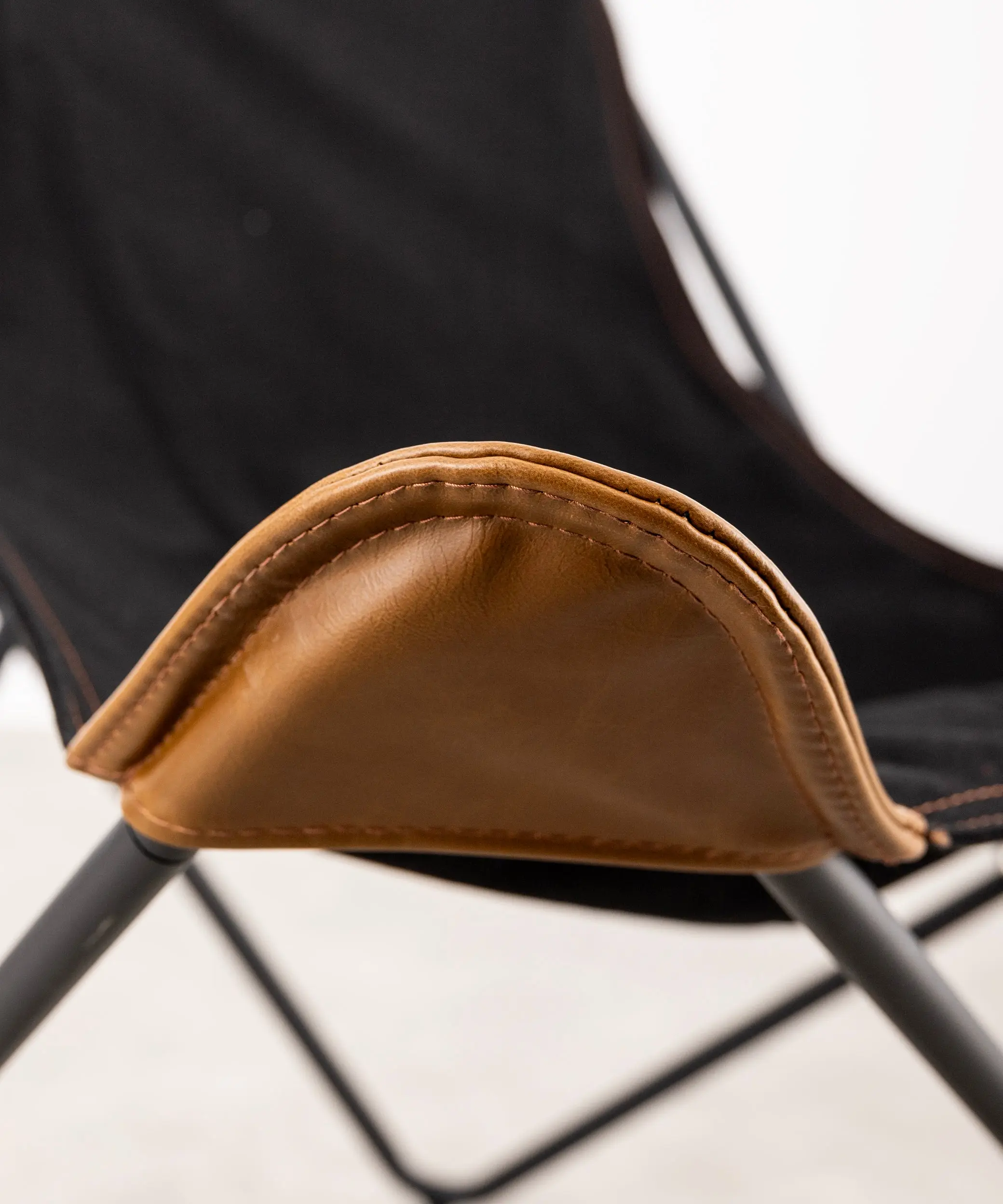 Silla en Tela y Metal Butterfly Wax - Image 6