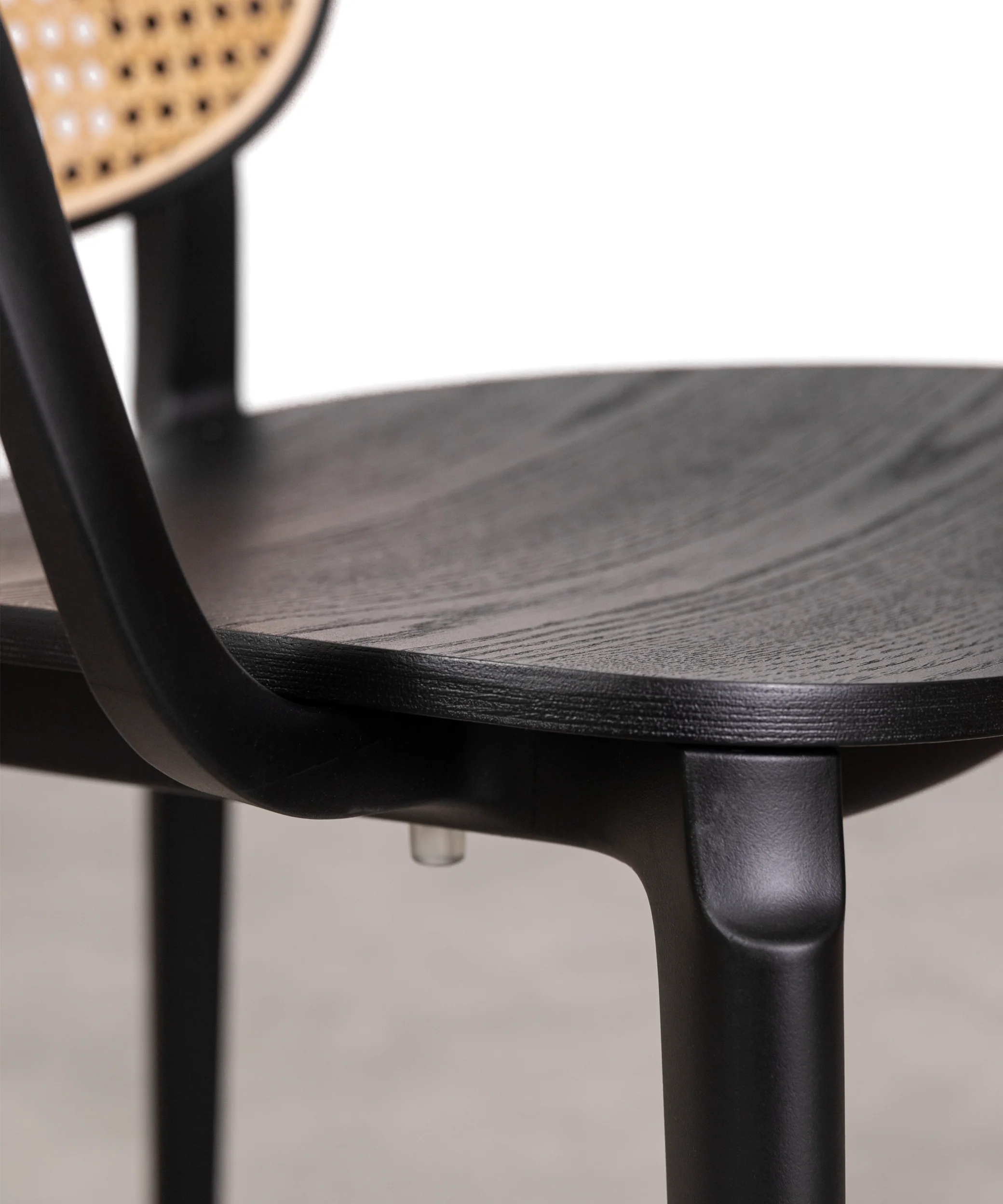 Silla de Comedor en Polipropileno Madera y Ratán con Reposabrazos Calista Arms - Image 7