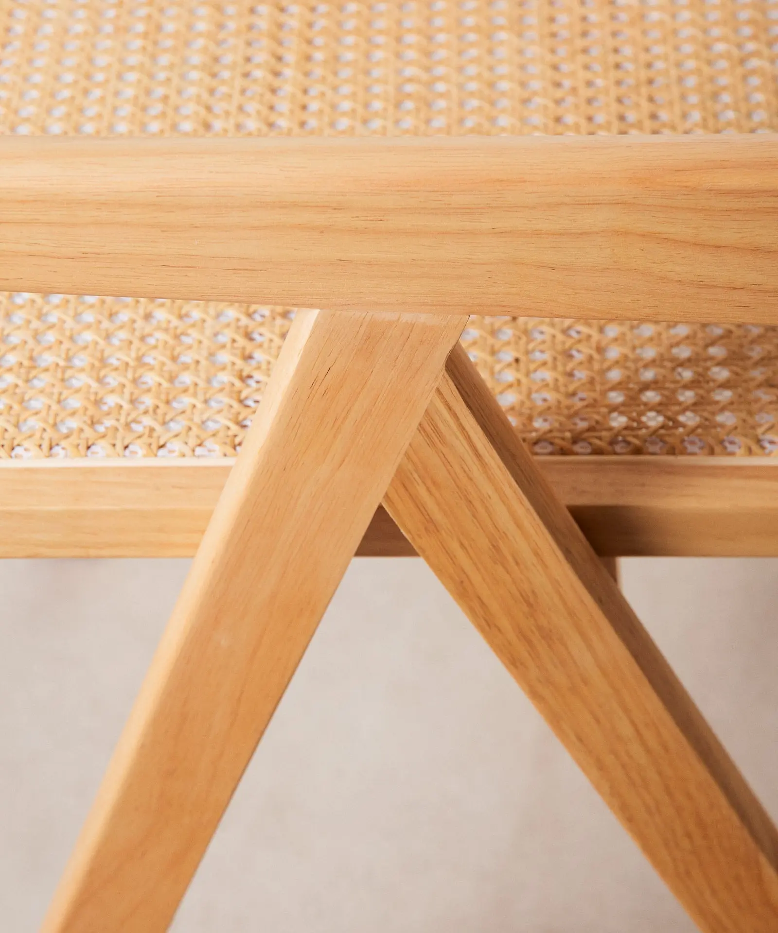 Silla de Comedor en Madera y Ratán con Reposabrazos Chiara Arms - Image 29