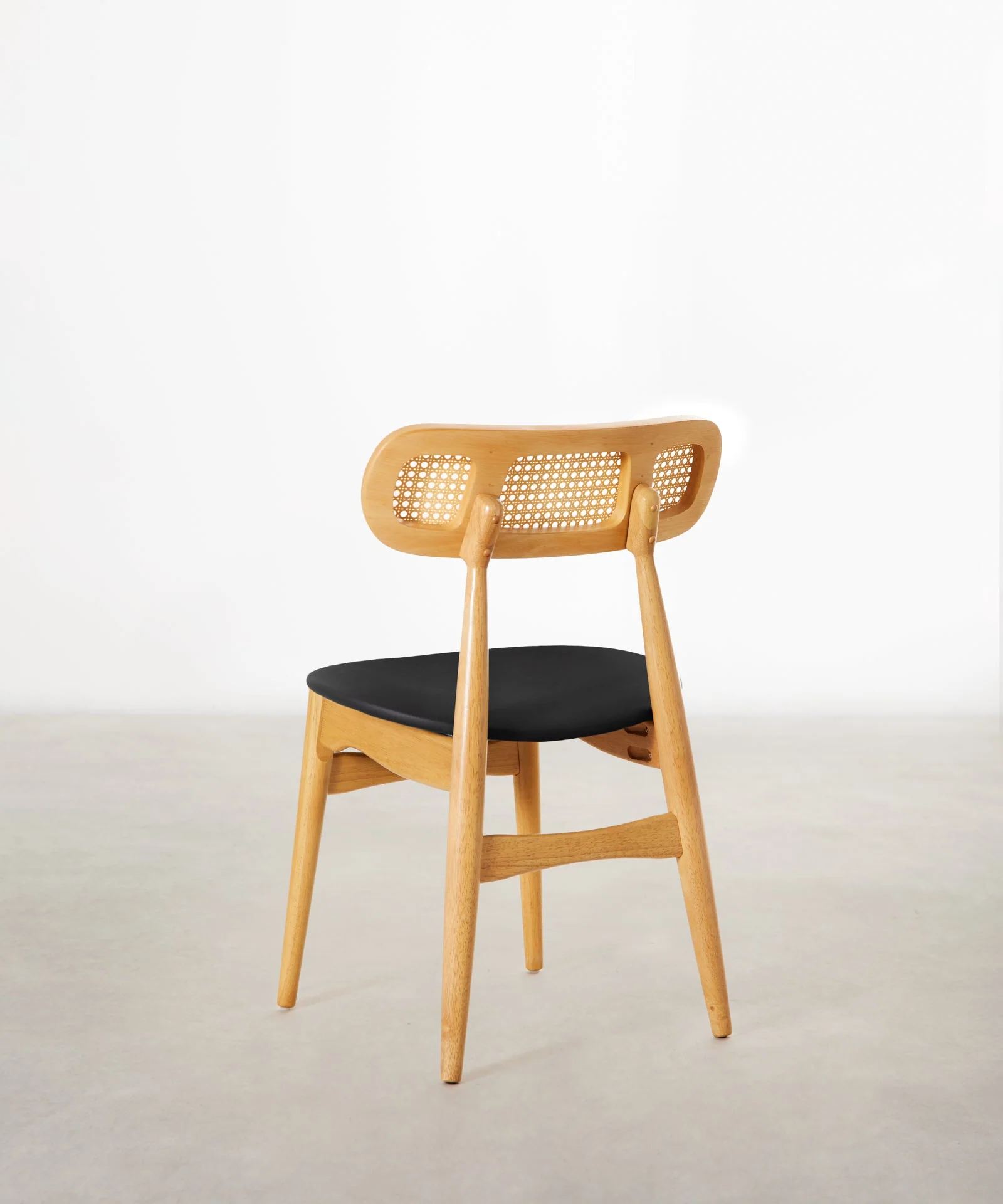 Silla de Comedor en Madera Acolchada Flora - Image 6