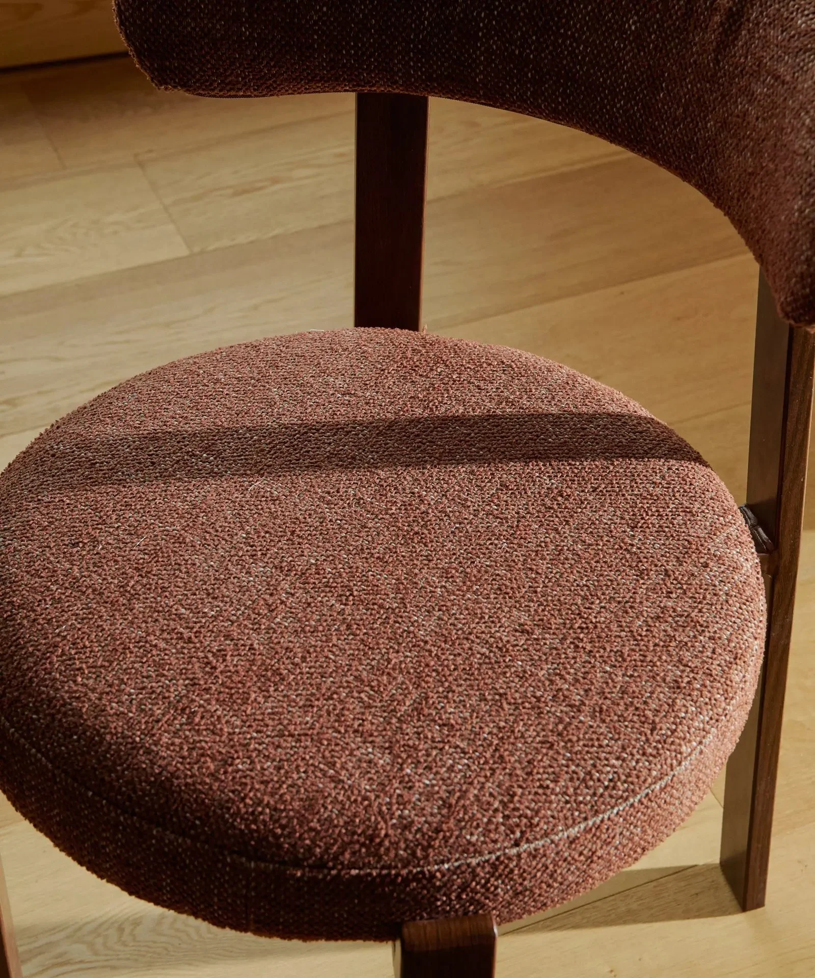 Silla de Comedor Tapizada y en Metal efecto Madera Aura - Image 8