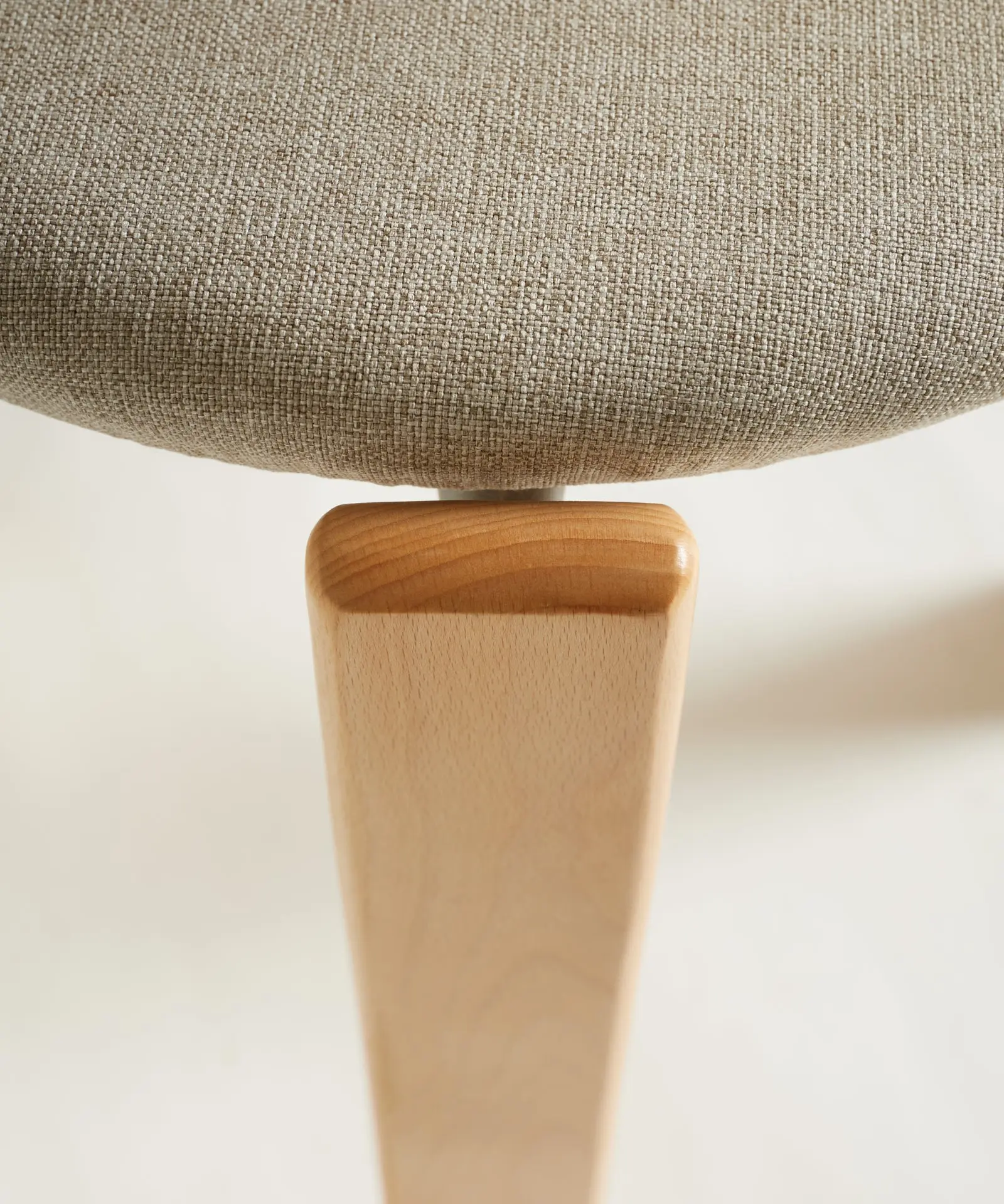 Silla de Comedor en Madera Tapizada Grim - Image 29
