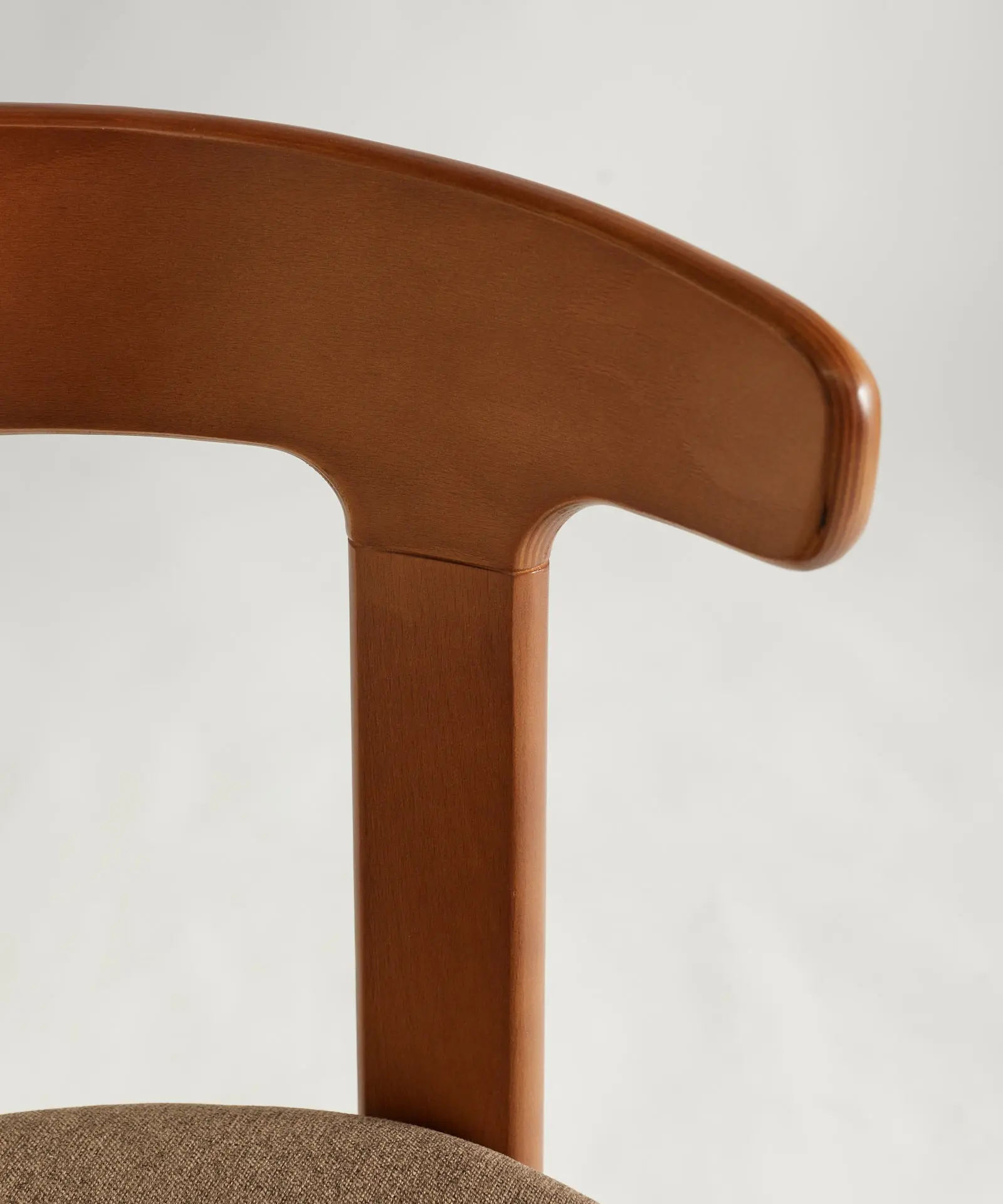 Silla de Comedor en Madera Tapizada Grim - Image 8