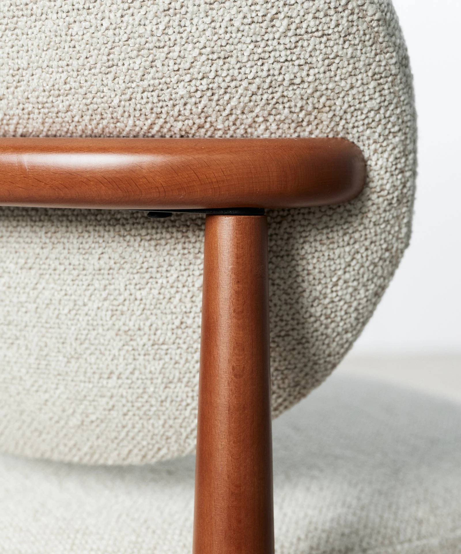 Silla de Comedor en Madera Tapizada Sonna - Image 10