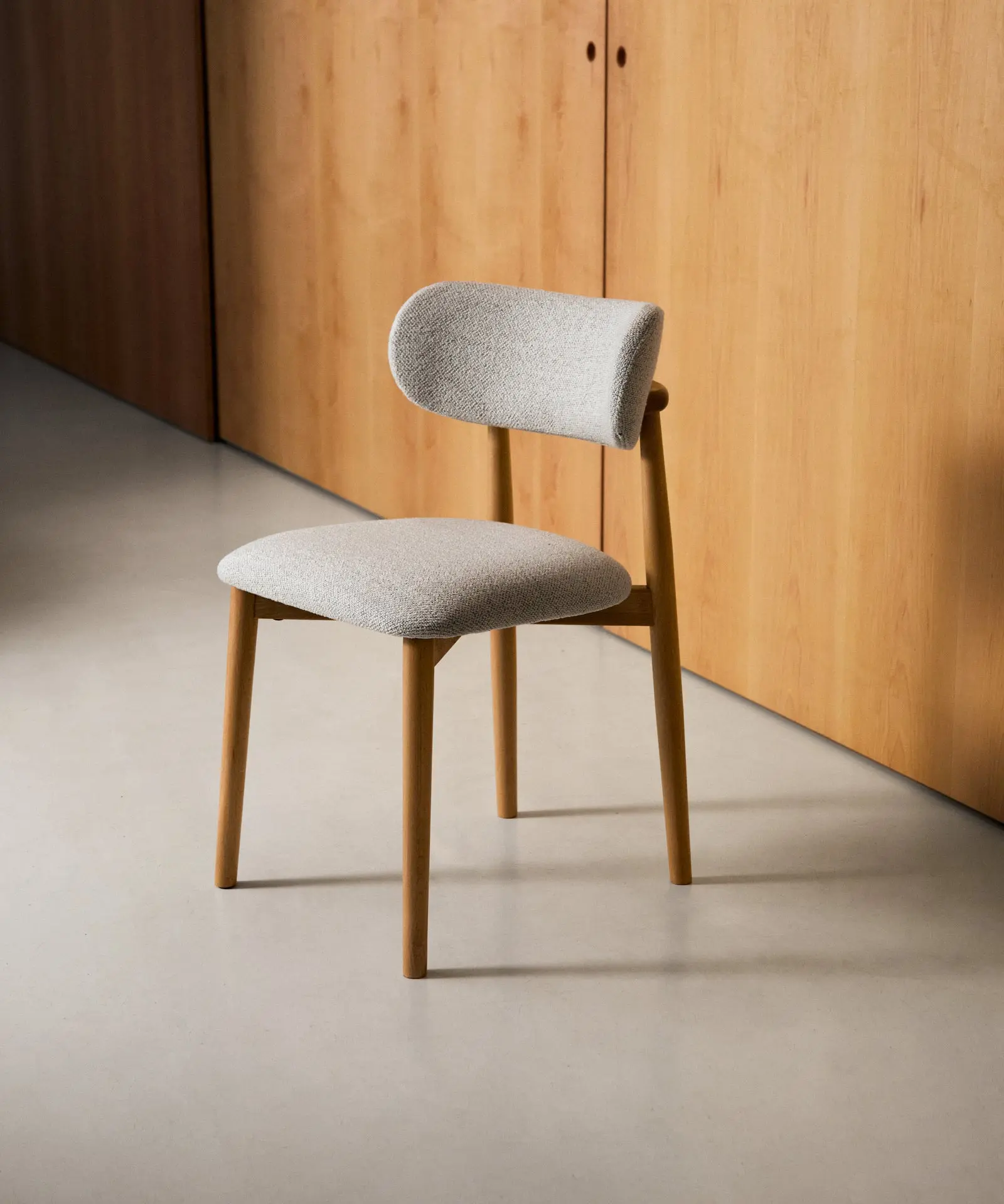 Silla de Comedor en Madera y Tapizada Dean