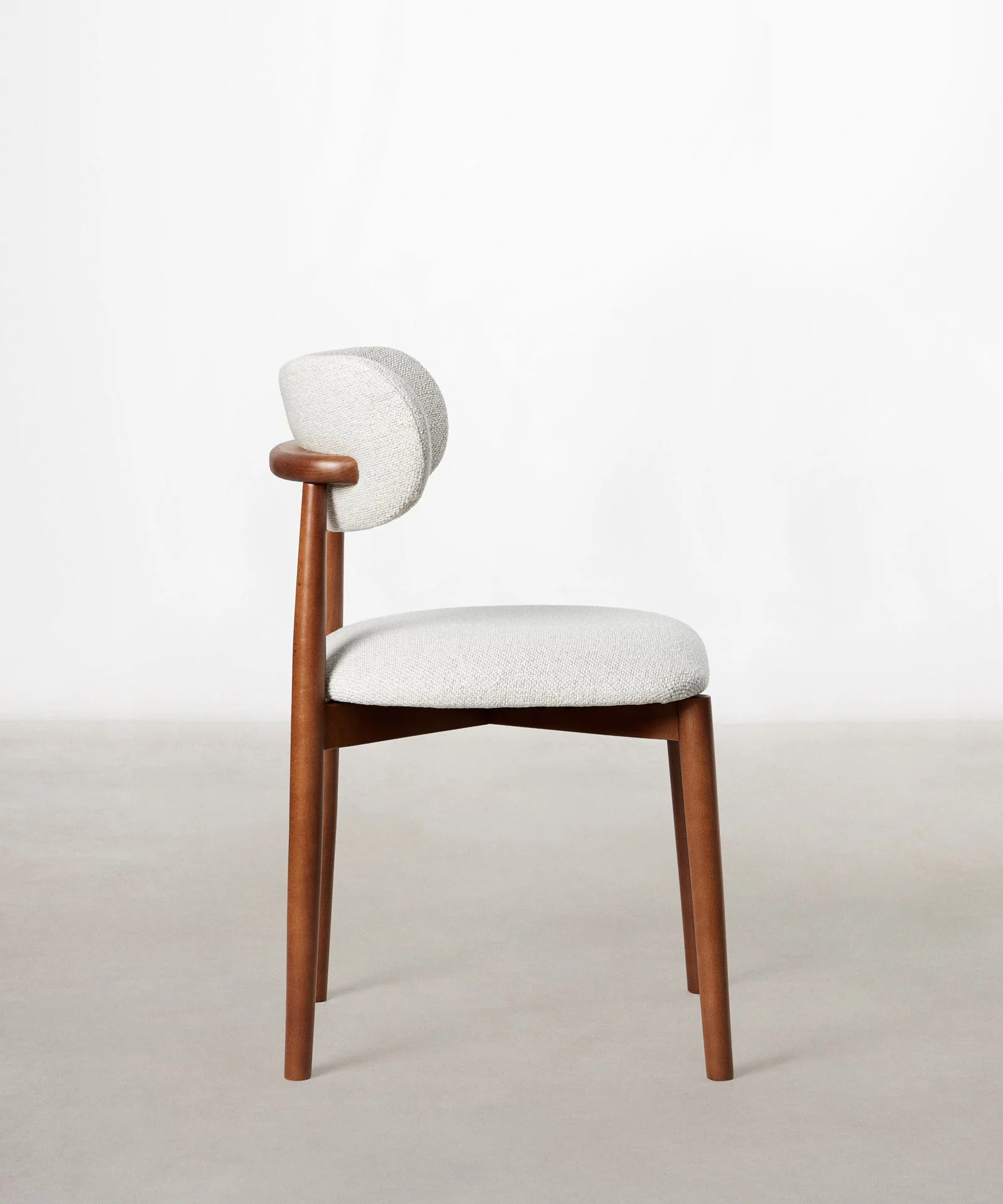 Silla de Comedor en Madera y Tapizada Dean - Image 13