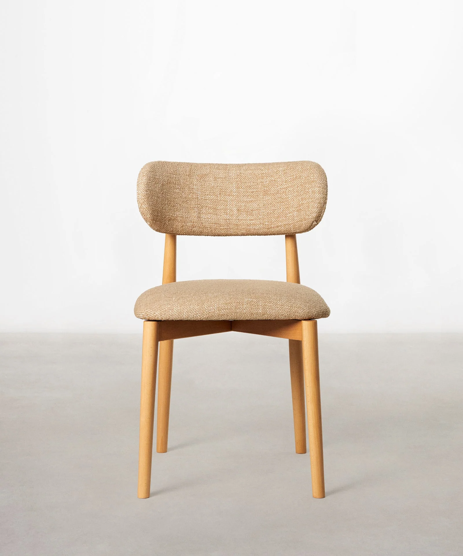 Silla de Comedor en Madera y Tapizada Dean - Image 30