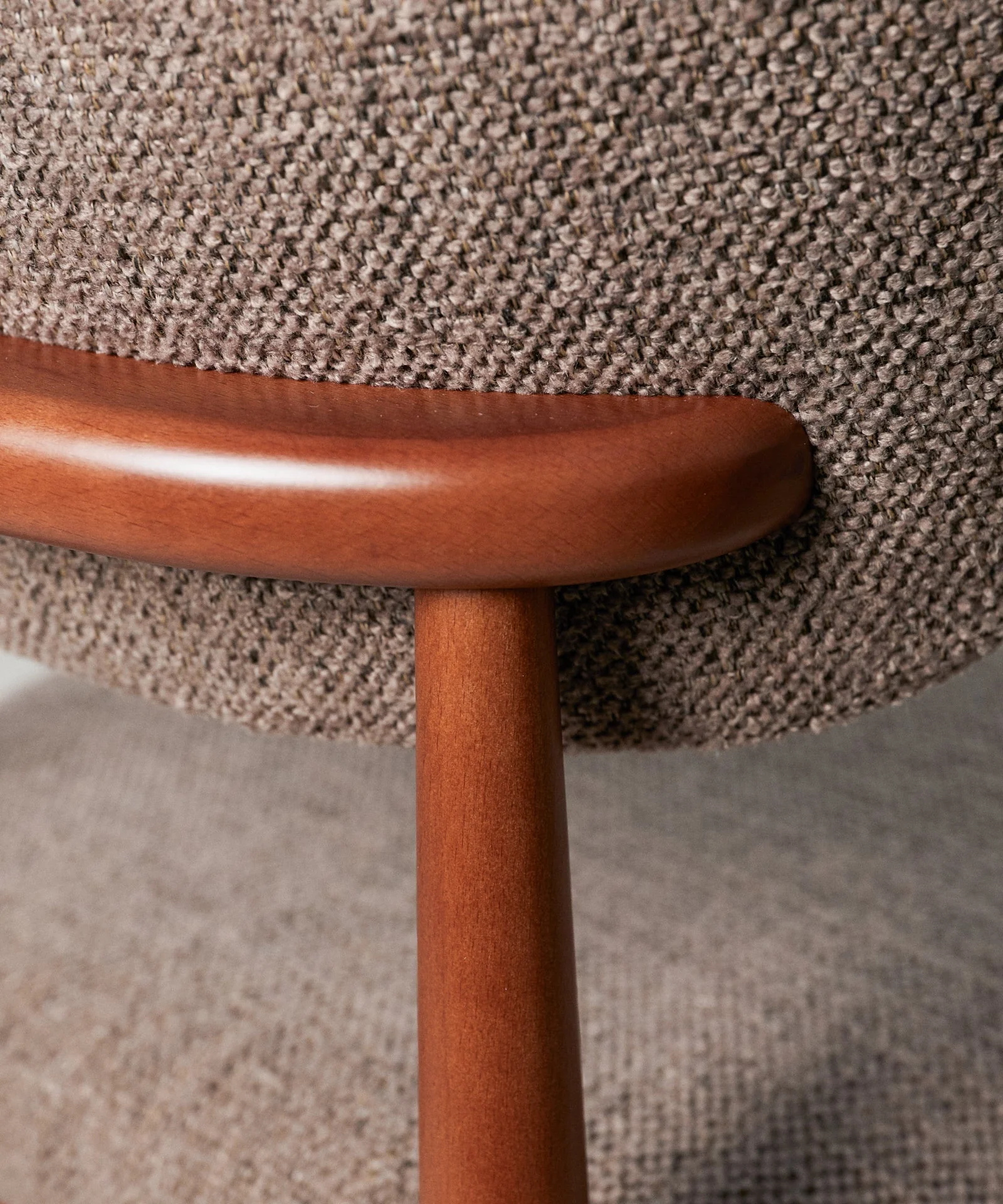 Silla de Comedor en Madera y Tapizada Dean - Image 52