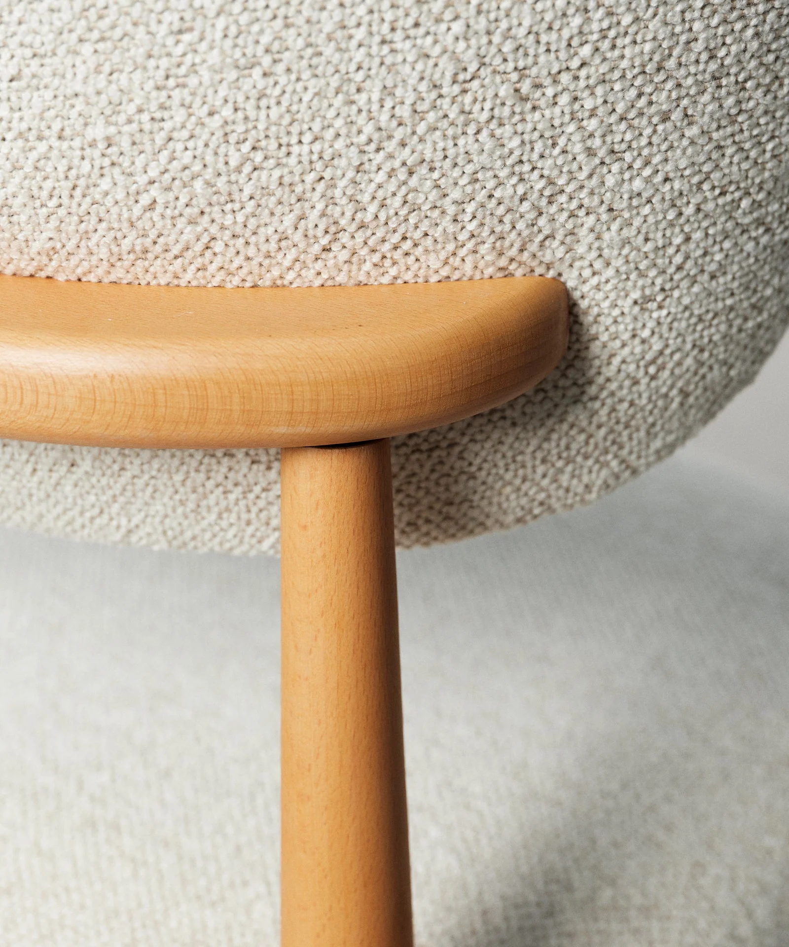 Silla de Comedor en Madera y Tapizada Dean - Image 7