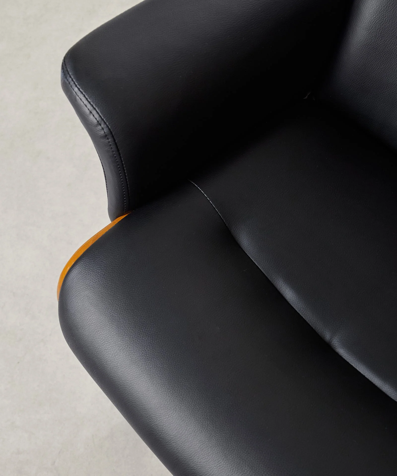 Silla de Escritorio de Polipiel y Madera Baltic - Image 2